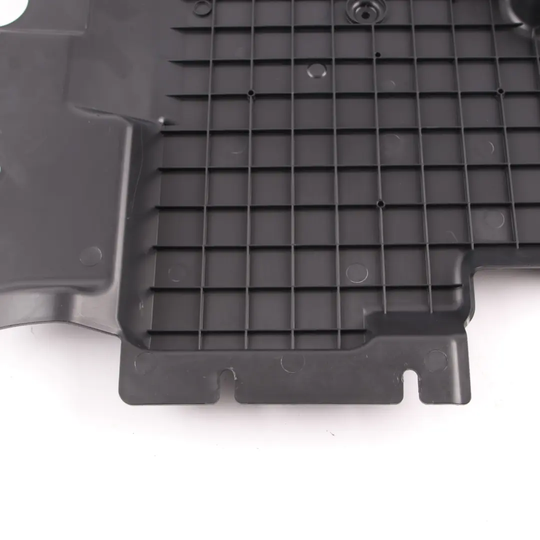 Couvercle du panneau avant gauche Batterie pour Mercedes ML GL W164 X164 à propos du numéro de pièce A1646802118 Mercedes ML GL W164 X164 Couvercle du panneau avant gauche Batterie - SKU A1646802118 - Numéro de pièce A1646802118