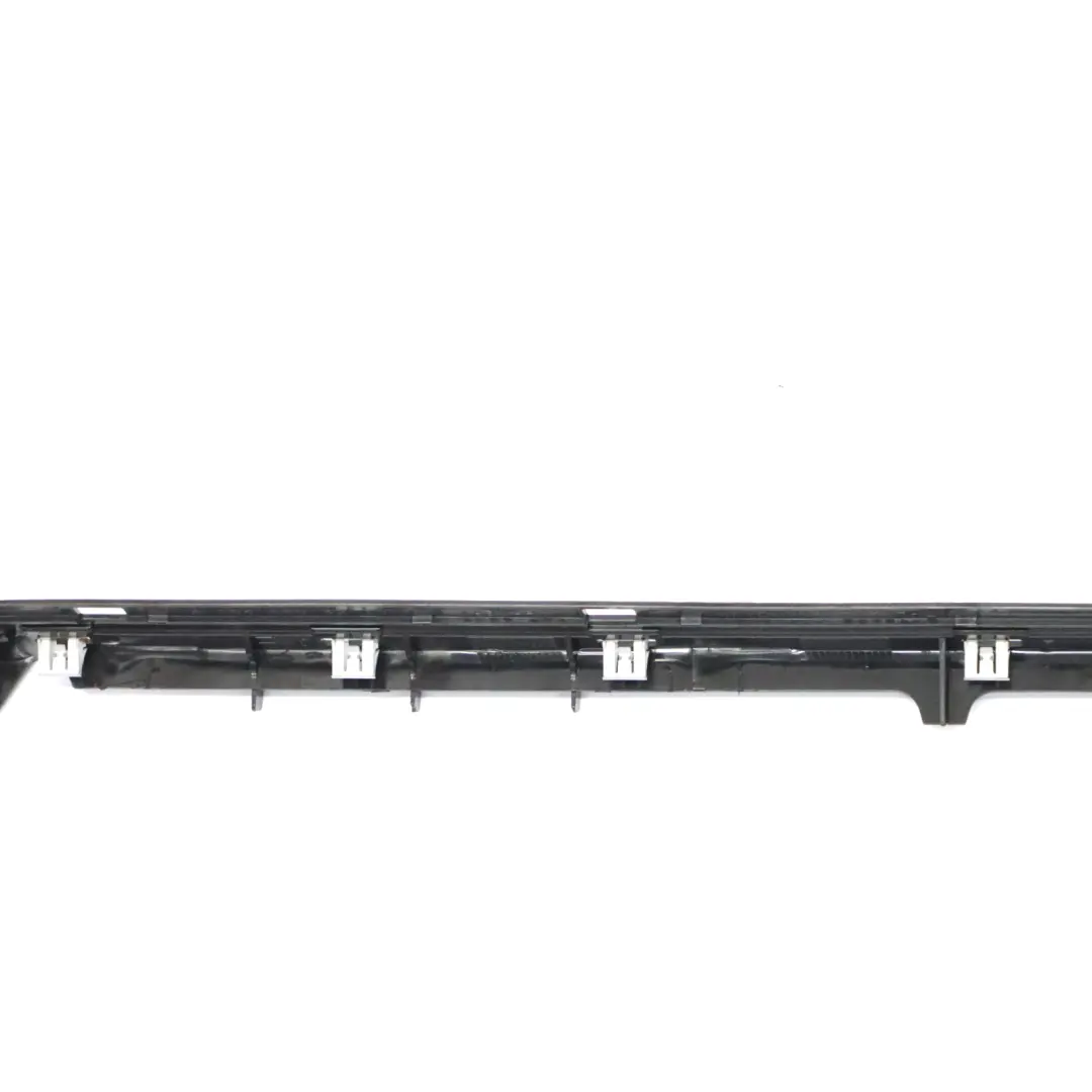 Mercedes X164 Rivestimento interno inferiore anteriore destro - SKU A1646803235 - Numero di parte A1646803235