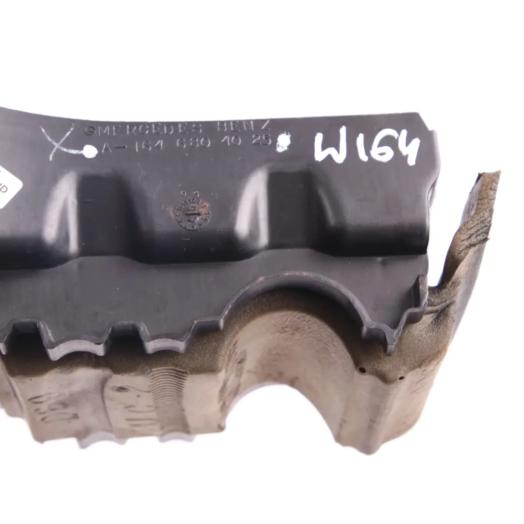 Cubierta acústica del motor Panel superior derecho para Mercedes ML W164 con número de pieza A1646804025 Mercedes ML W164 Cubierta acústica del motor Panel superior derecho - SKU A1646804025 - Número de pieza A1646804025