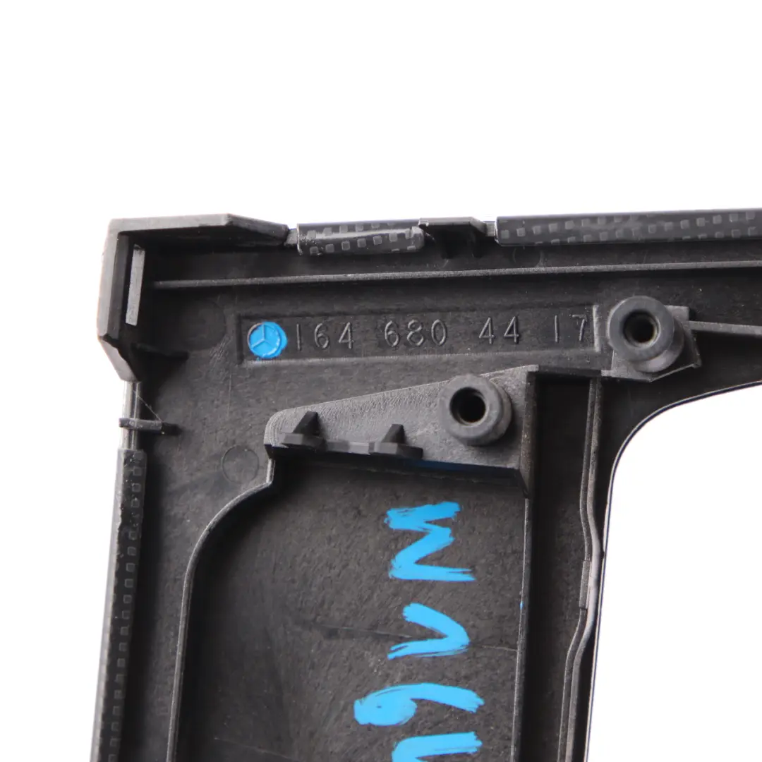 Climatizador Envolvente Salpicadero Embellecedor para Mercedes ML W164 con número de pieza A1646804417 Mercedes ML W164 Climatizador Envolvente Salpicadero Embellecedor - SKU A1646804417 - Número de pieza A1646804417