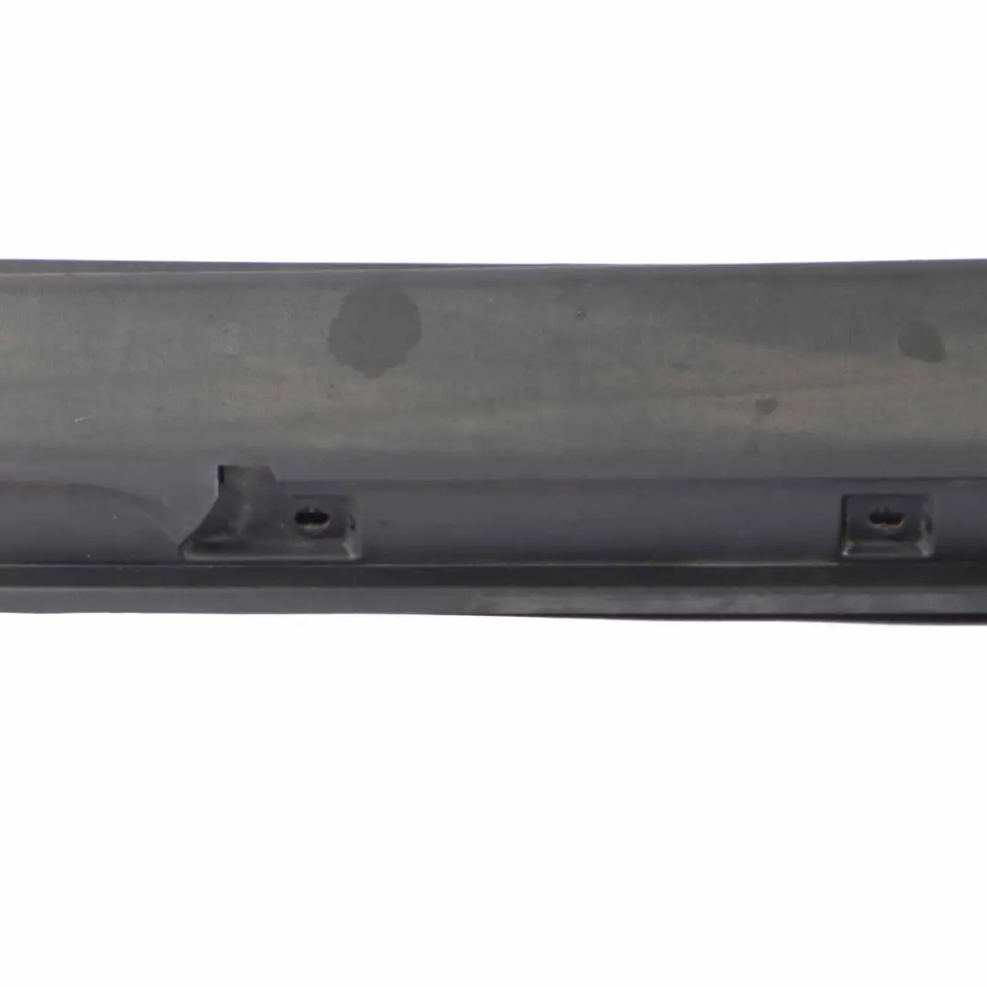 Faldón Lateral Cubre Umbral de Puerta Izquierda para Mercedes W164 con número de pieza A1646900140 Mercedes W164 Faldón Lateral Cubre Umbral de Puerta Izquierda - SKU A1646900140 - Número de pieza A1646900140