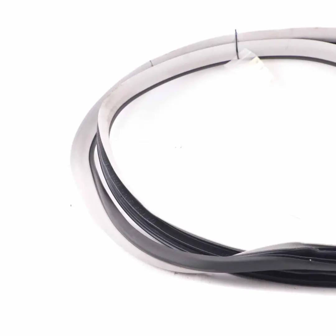 Joint Porte Avant Gauche Droite Caoutchouc Gris pour Mercedes ML W164 à propos du numéro de pièce A1646900198 Mercedes ML W164 Joint Porte Avant Gauche Droite Caoutchouc Gris - SKU A1646900198 - Numéro de pièce A1646900198