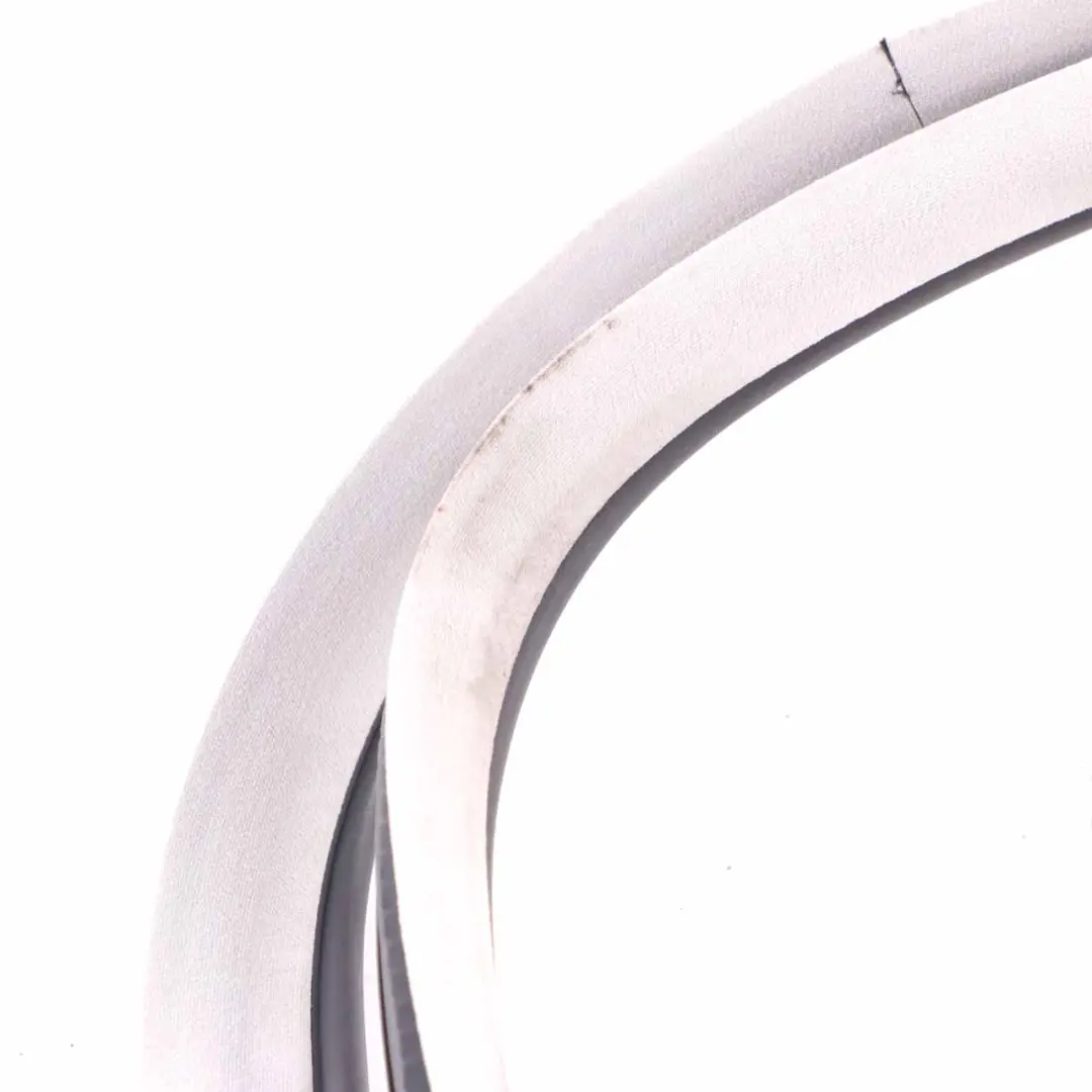 Guarnizione Anteriore Sinistra Destra Gomma Grigio per Mercedes ML W164 con numero di parte A1646900198 Mercedes ML W164 Guarnizione Anteriore Sinistra Destra Gomma Grigio - SKU A1646900198 - Numero di parte A1646900198