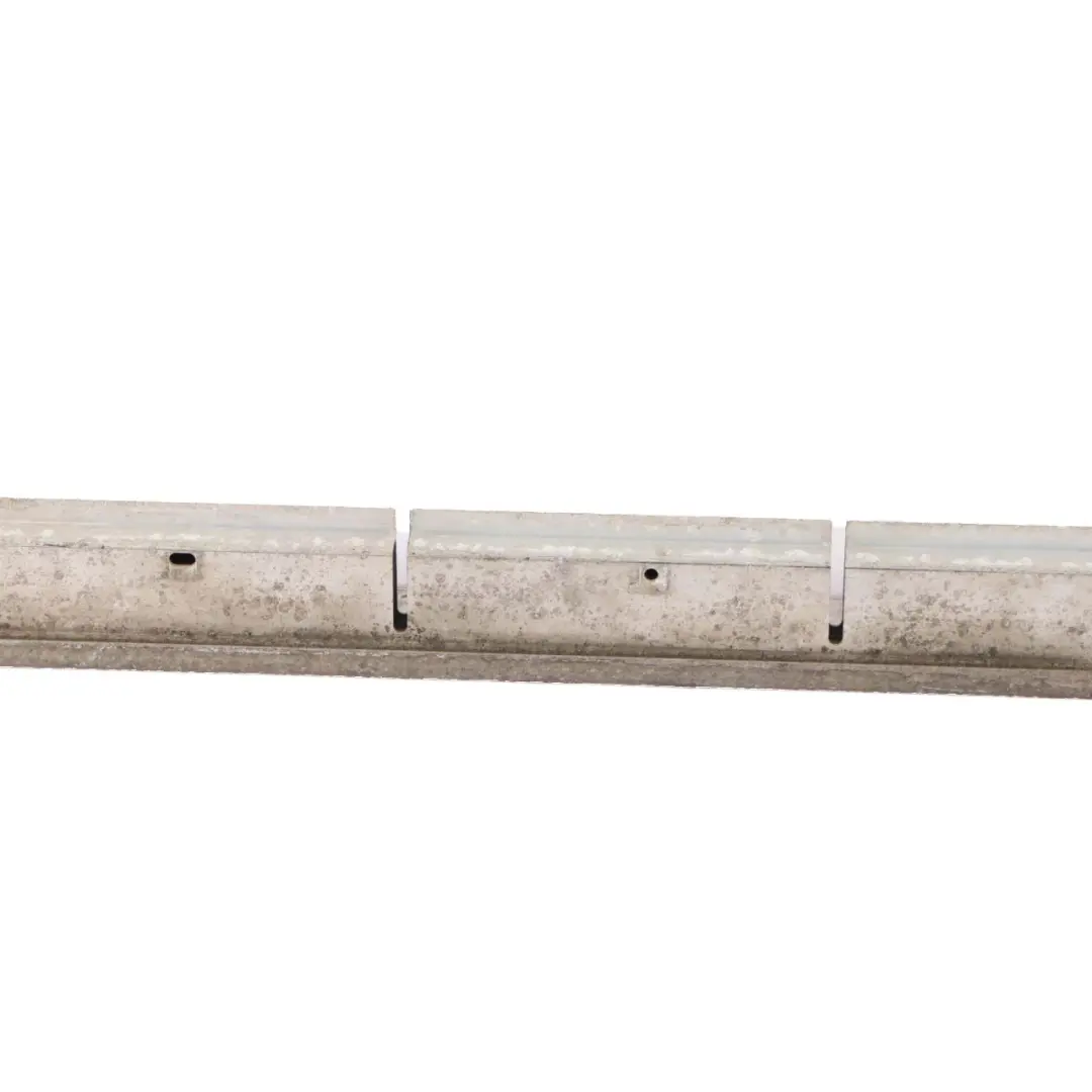Supporto Pedana Soglia Porta Destra per Mercedes W164 con numero di parte A1646900610 Mercedes W164 Supporto Pedana Soglia Porta Destra - SKU A1646900610 - Numero di parte A1646900610