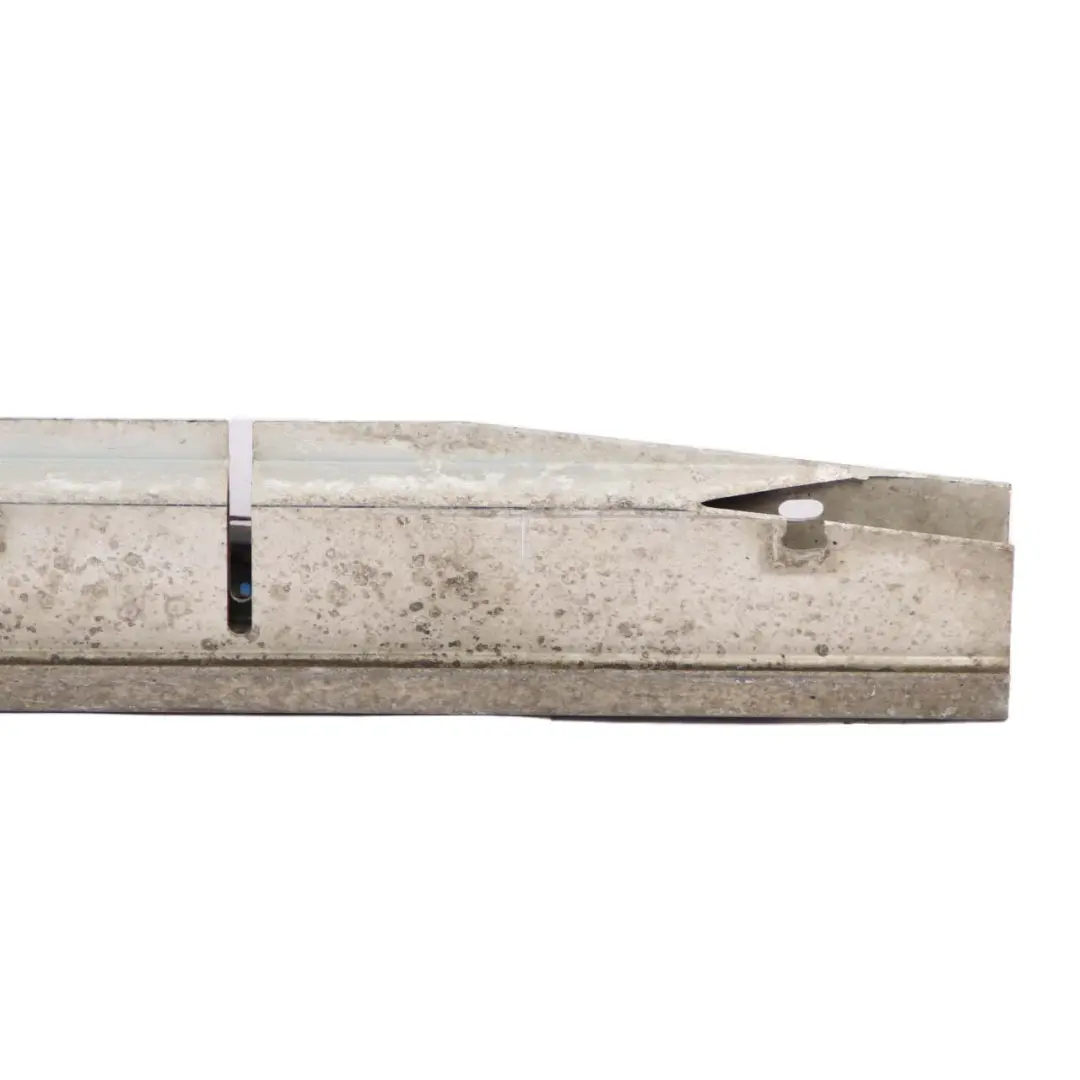 Support Plaque Seuil Porte Bas de Caisse Droit pour Mercedes W164 à propos du numéro de pièce A1646900610 Mercedes W164 Support Plaque Seuil Porte Bas de Caisse Droit - SKU A1646900610 - Numéro de pièce A1646900610