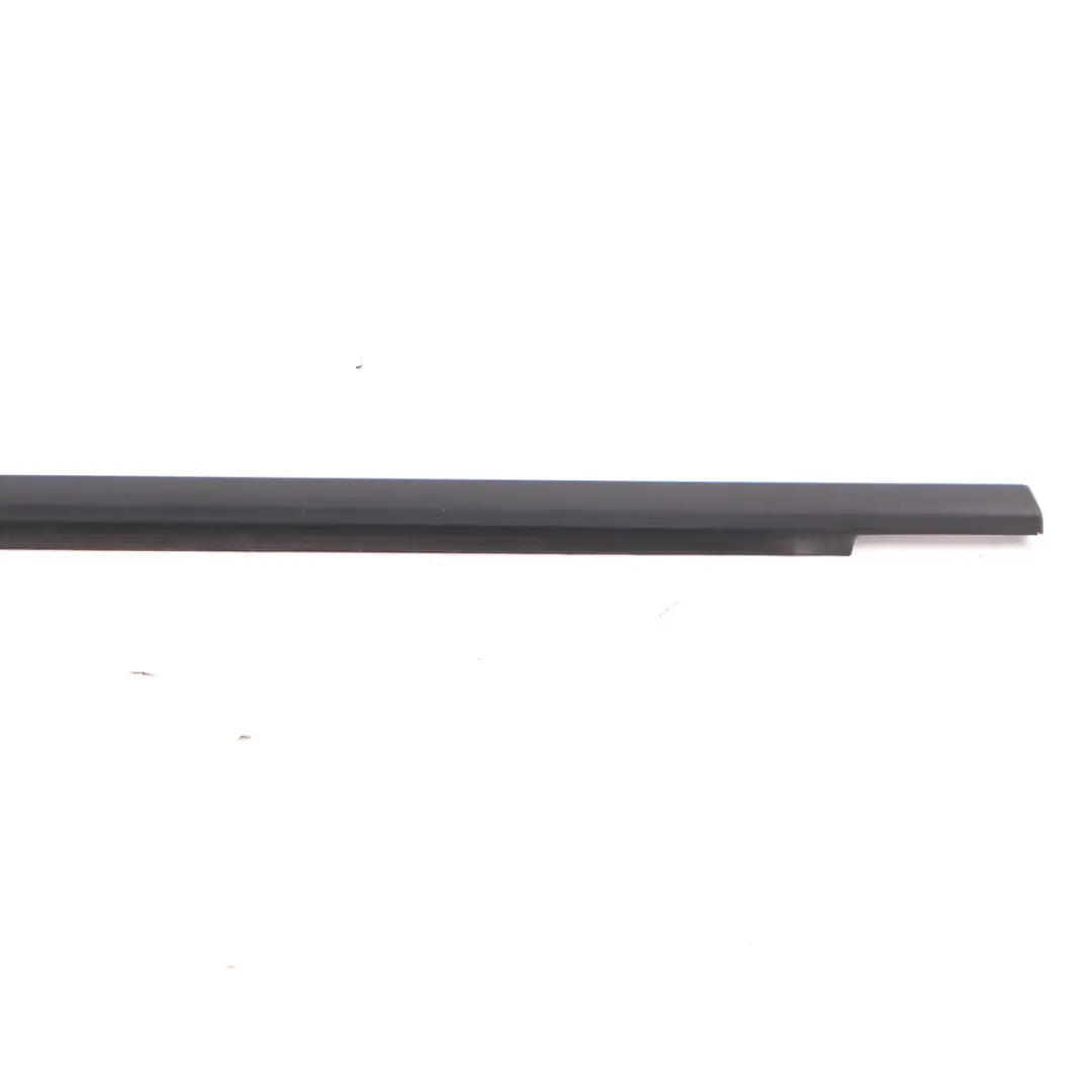 Mercedes ML W164 Bandeau de Fenêtre Porte Moulure Avant Droite - SKU A1646902080 - Numéro de pièce A1646902080