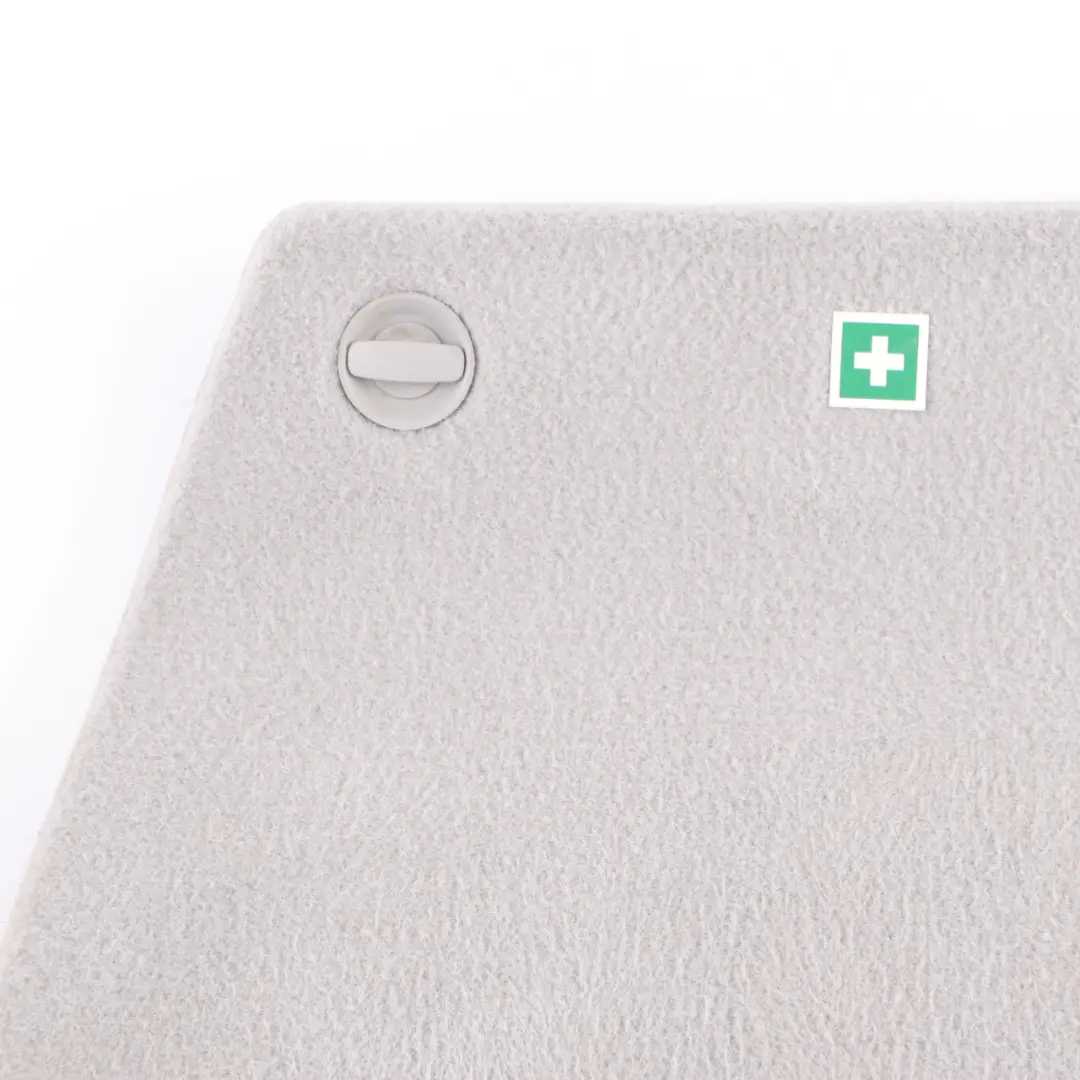 Coffre à bottes gauche anel Flap Grey pour Mercedes ML W164 à propos du numéro de pièce A1646902925 Mercedes ML W164 Coffre à bottes gauche anel Flap Grey - SKU A1646902925-1 - Numéro de pièce A1646902925