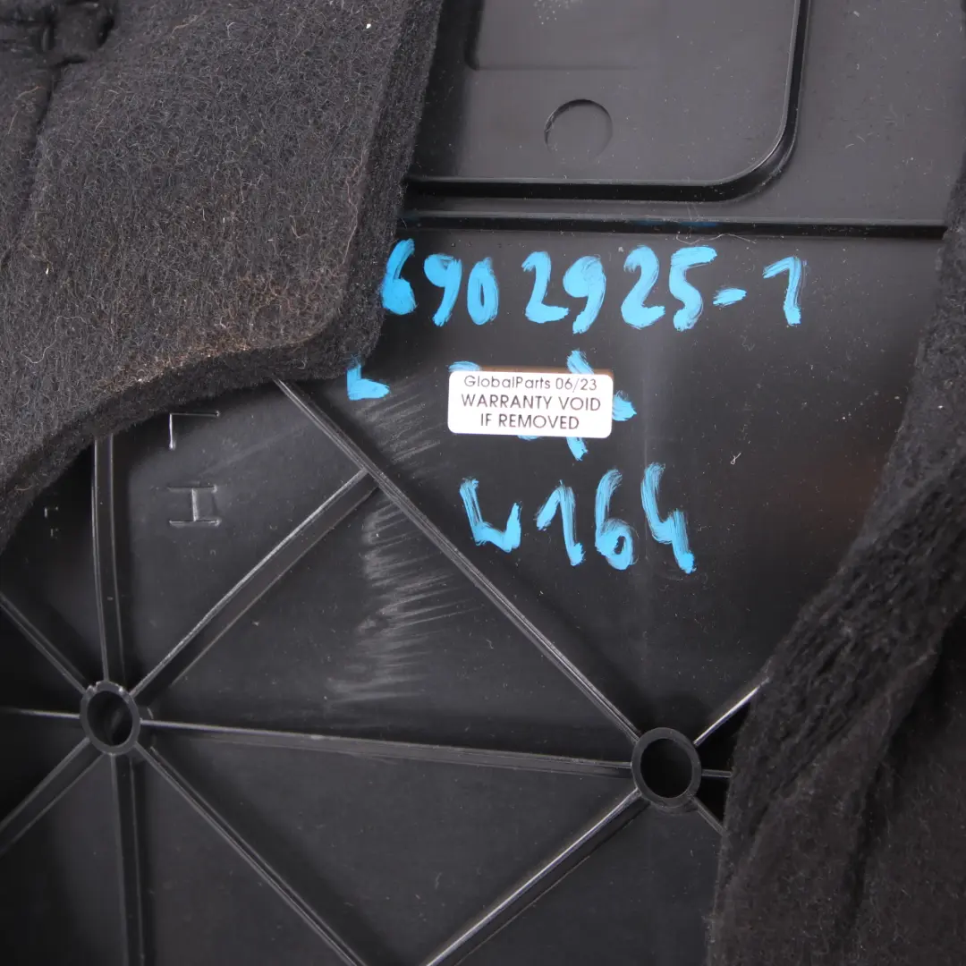 Kofferraum Verkleidung Klappe Deckel Links für Mercedes ML W164 mit Teilenummer A1646902925 Mercedes ML W164 Kofferraum Verkleidung Klappe Deckel Links - SKU A1646902925-1 - Teilenummer A1646902925