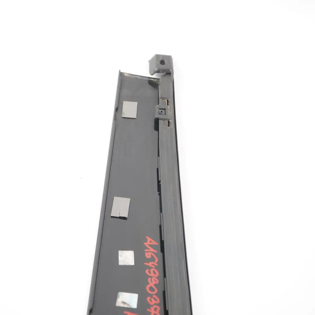 Embellecedor puerta Tapa de pilar B trasera izquierda para Mercedes W164 con número de pieza A1646903787 Mercedes W164 Embellecedor puerta Tapa de pilar B trasera izquierda - SKU A1646903787 - Número de pieza A1646903787