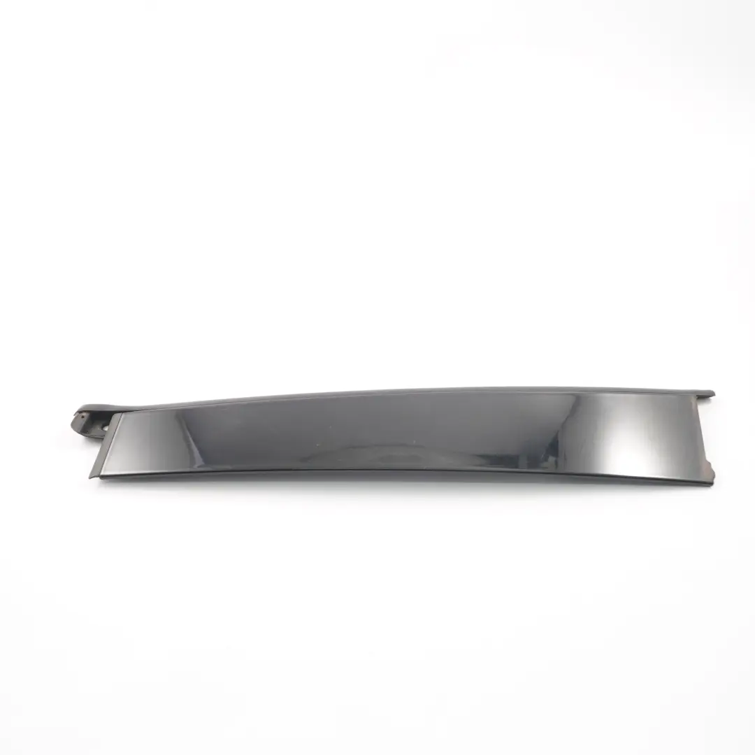 Cache porte montant B arrière droite pour Mercedes W164 à propos du numéro de pièce A1646903887 Mercedes W164 Cache porte montant B arrière droite - SKU A1646903887 - Numéro de pièce A1646903887
