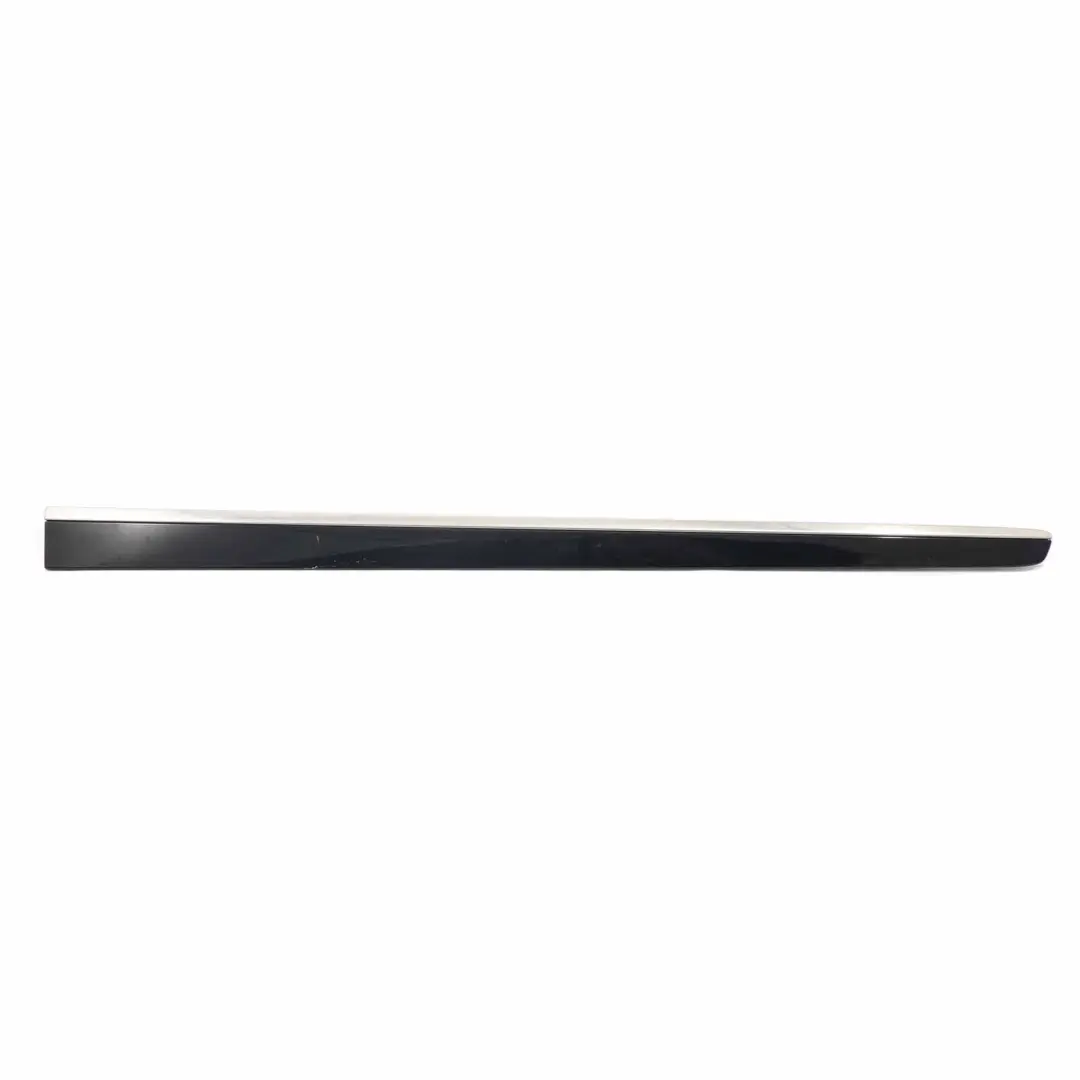 Modanatura porta anteriore destra Striscia Nero Ossidiana per Mercedes ML W164 con numero di parte A1646905262 Mercedes ML W164 Modanatura porta anteriore destra Striscia Nero Ossidiana - SKU A1646905262-OB - Numero di parte A1646905262