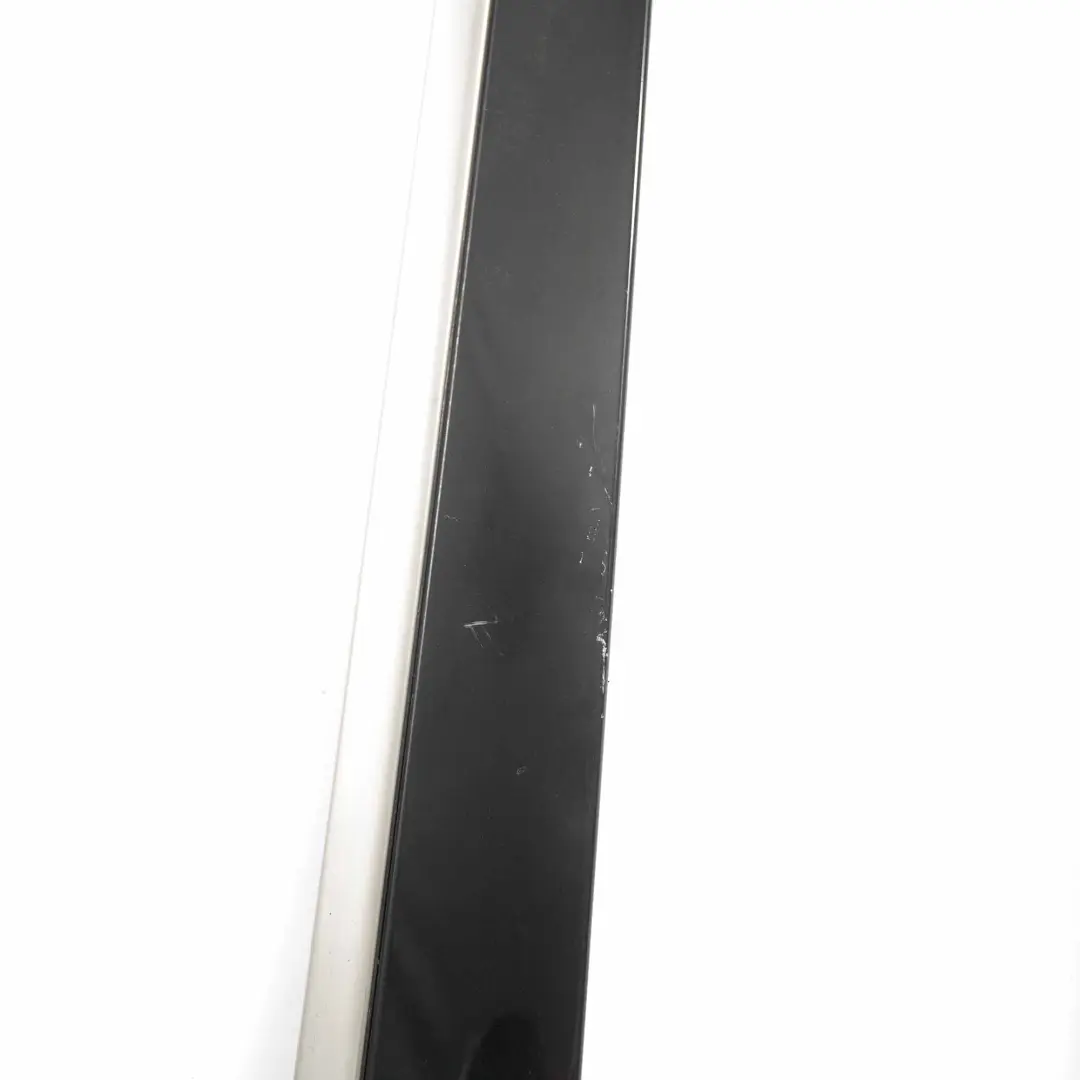 Modanatura porta anteriore destra Striscia Nero Ossidiana per Mercedes ML W164 con numero di parte A1646905262 Mercedes ML W164 Modanatura porta anteriore destra Striscia Nero Ossidiana - SKU A1646905262-OB - Numero di parte A1646905262