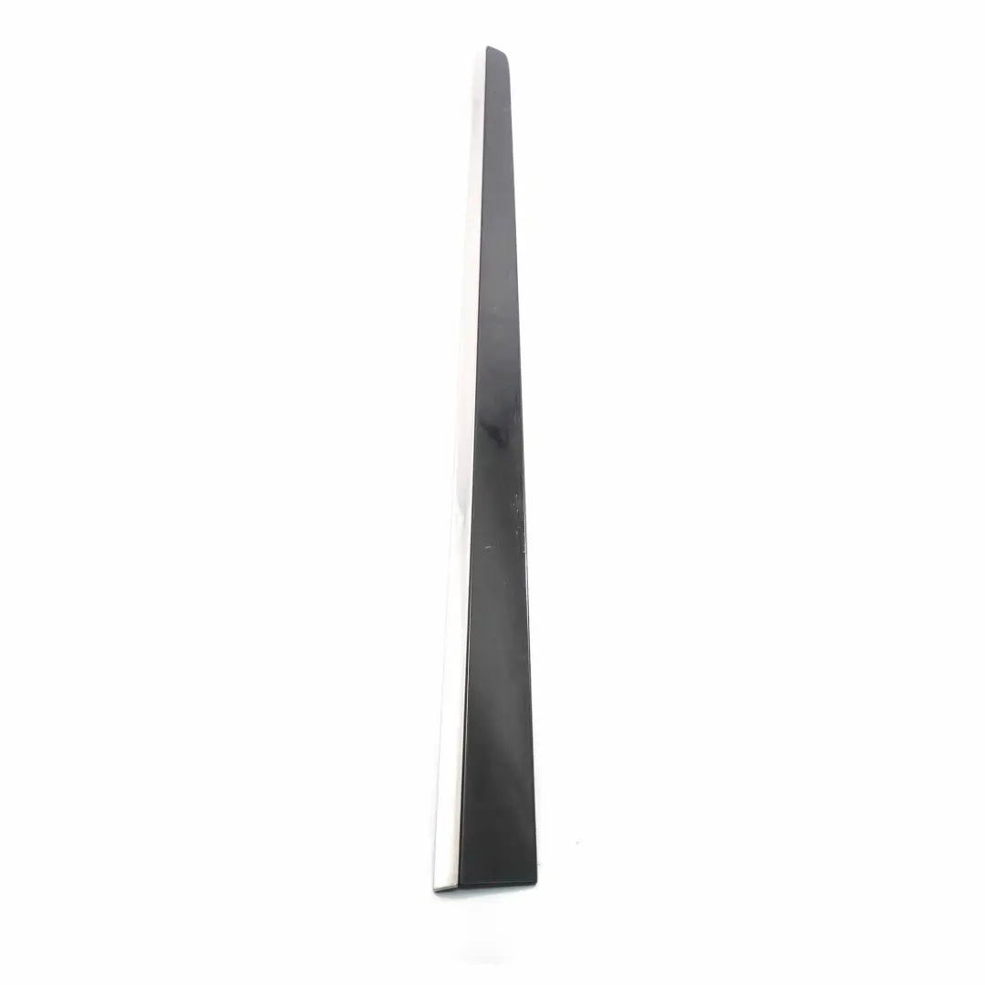 Modanatura porta anteriore destra Striscia Nero Ossidiana per Mercedes ML W164 con numero di parte A1646905262 Mercedes ML W164 Modanatura porta anteriore destra Striscia Nero Ossidiana - SKU A1646905262-OB - Numero di parte A1646905262