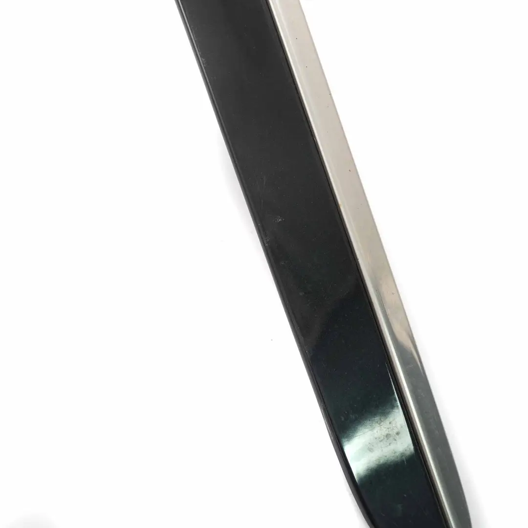 Modanatura porta anteriore destra Striscia Nero Ossidiana per Mercedes ML W164 con numero di parte A1646905262 Mercedes ML W164 Modanatura porta anteriore destra Striscia Nero Ossidiana - SKU A1646905262-OB - Numero di parte A1646905262