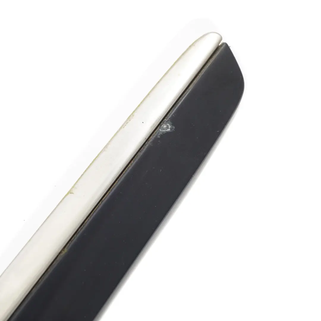 Listwa Drzwi Prawy Przód Czarna Tanzanite Blue Metallic do Mercedes ML W164 o numerze A1646905262 Mercedes ML W164 Listwa Drzwi Prawy Przód Czarna Tanzanite Blue Metallic - SKU A1646905262-TB1 - Numer Części A1646905262