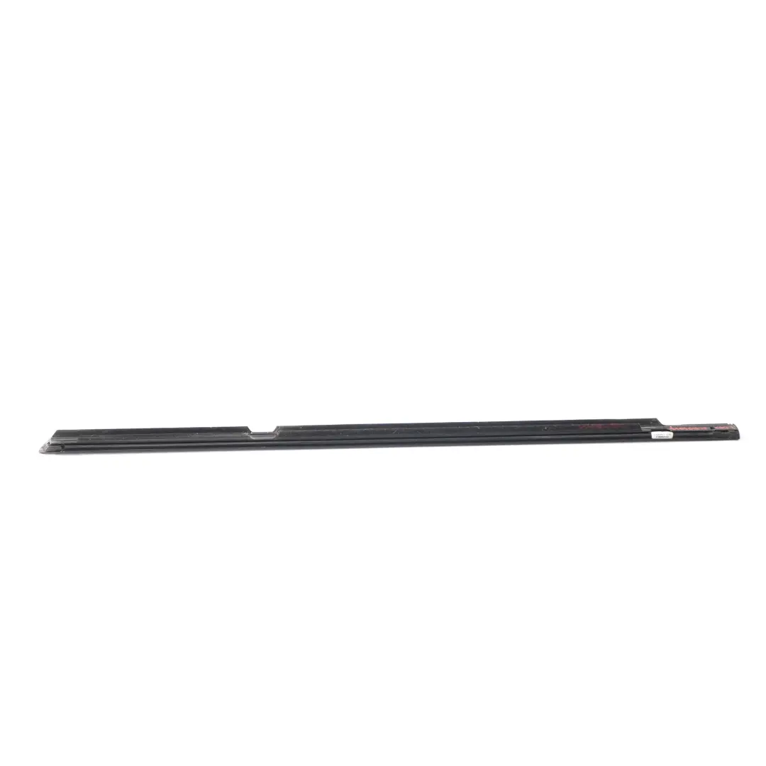Mercedes ML W164 Fenêtre de Porte Arrière Gauche Moulding - SKU A1646905580 - Numéro de pièce A1646905580
