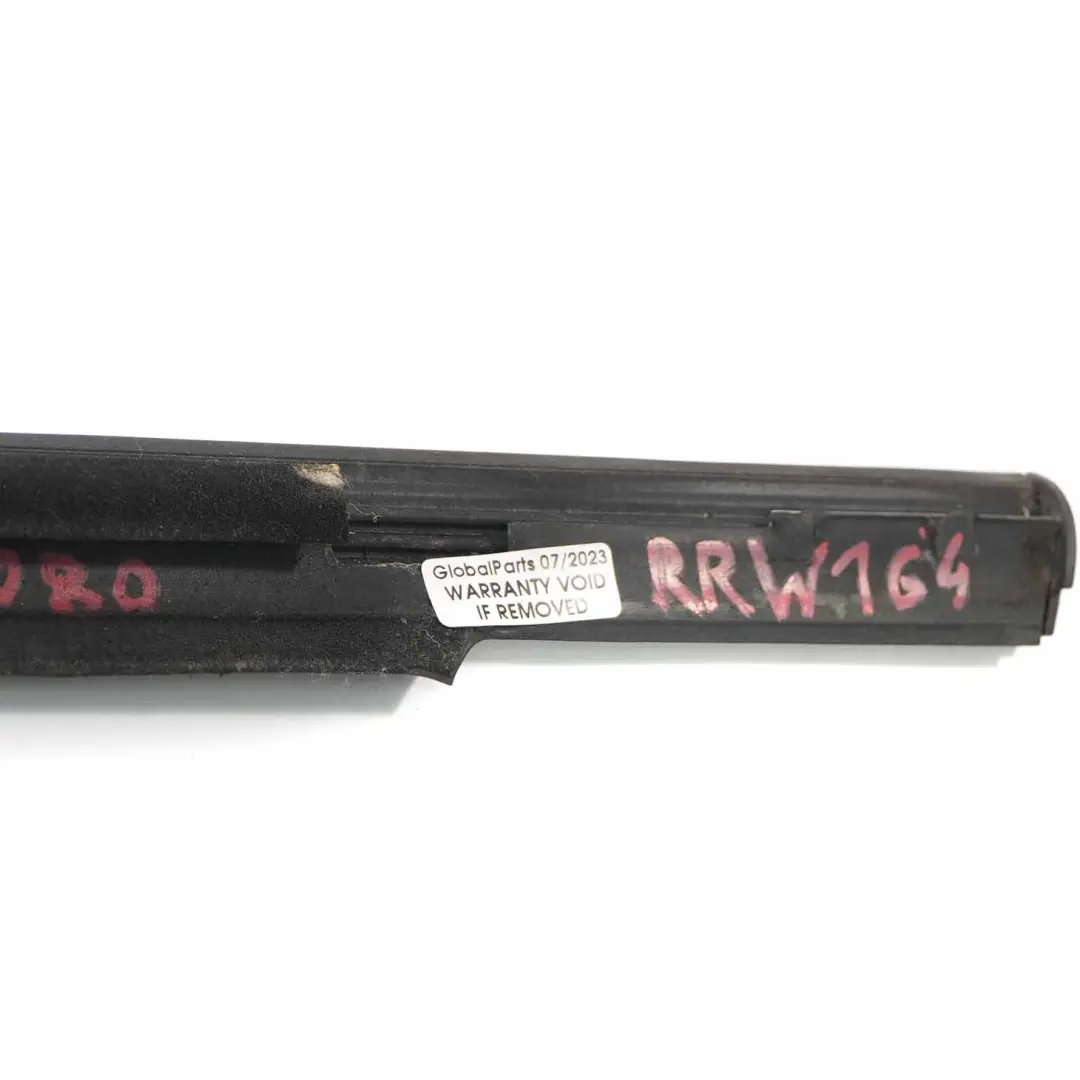 Finestra Striscia Porta Posteriore Destra Cromata per Mercedes W164 con numero di parte A1646908080 Mercedes W164 Finestra Striscia Porta Posteriore Destra Cromata - SKU A1646908080 - Numero di parte A1646908080