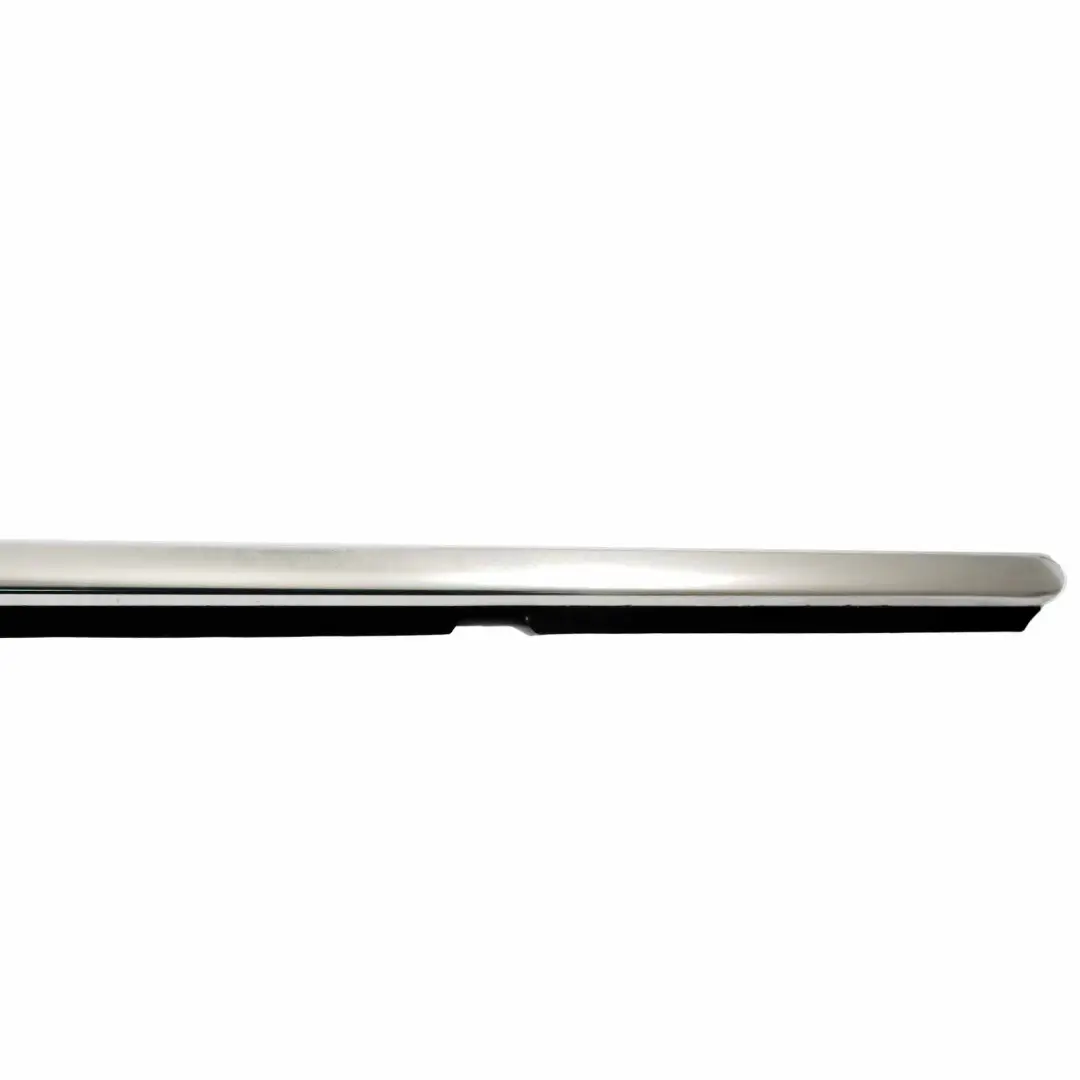Finestra Striscia Porta Posteriore Destra Cromata per Mercedes W164 con numero di parte A1646908080 Mercedes W164 Finestra Striscia Porta Posteriore Destra Cromata - SKU A1646908080 - Numero di parte A1646908080