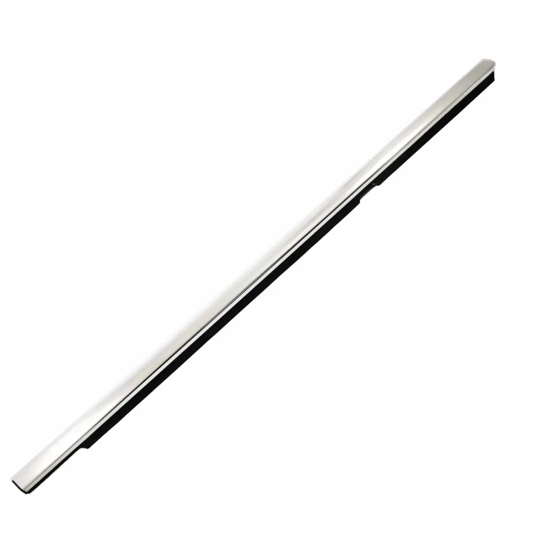 Banda ventana puerta trasera derecha moldura cromada para Mercedes W164 con número de pieza A1646908080 Mercedes W164 Banda ventana puerta trasera derecha moldura cromada - SKU A1646908080 - Número de pieza A1646908080