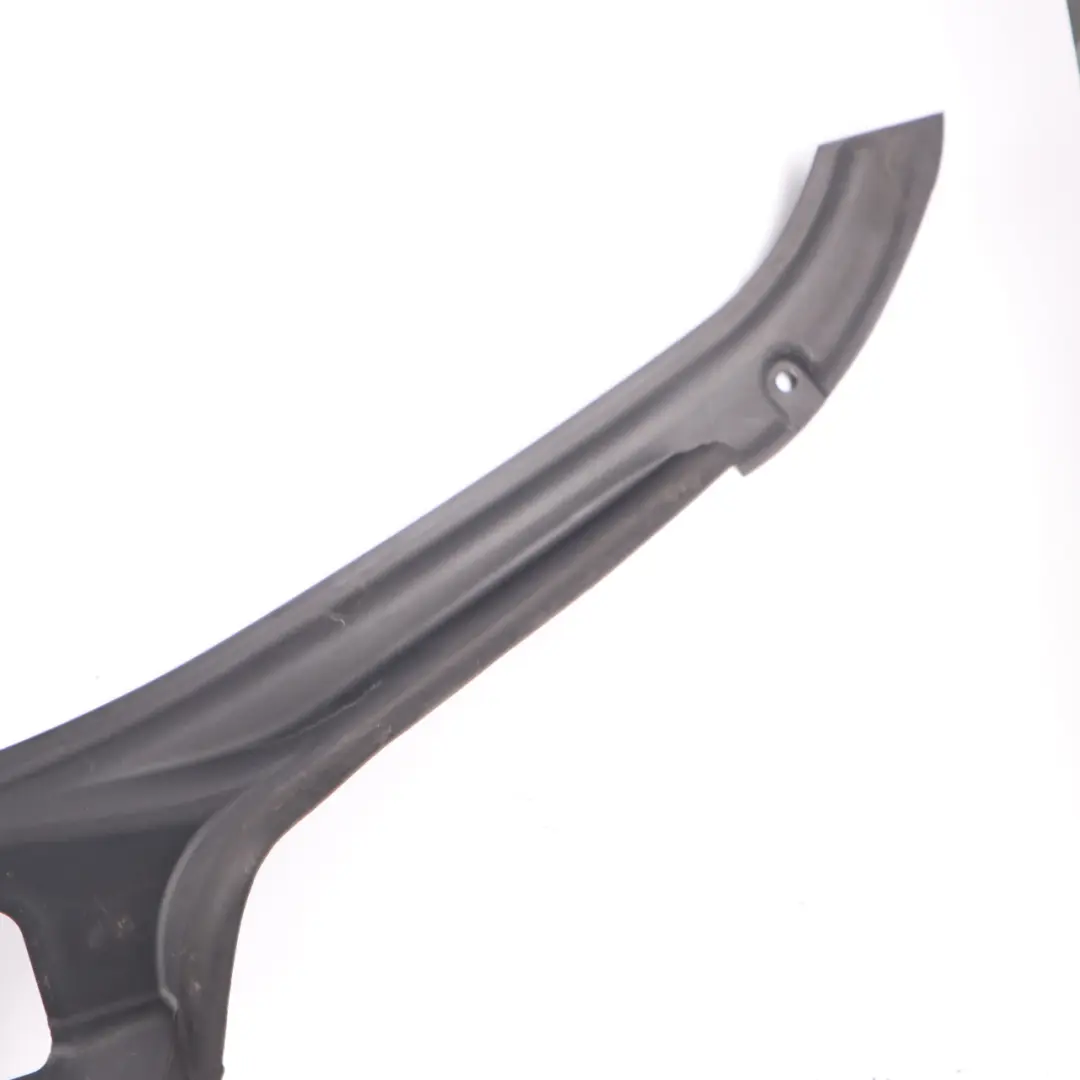 Mercedes W164 Couvre pilier arrière gauche - SKU A1646930133 - Numéro de pièce A1646930133