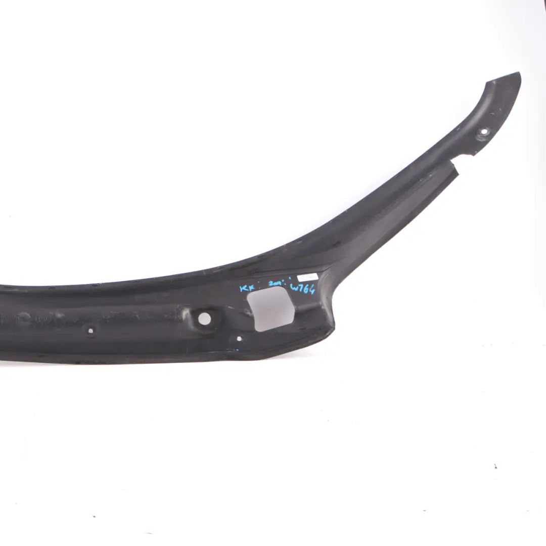 Säulenabdeckung Trim Mount Hinten Rechts Verkleidung für Mercedes W164 mit Teilenummer A1646930233 Mercedes W164 Säulenabdeckung Trim Mount Hinten Rechts Verkleidung - SKU A1646930233 - Teilenummer A1646930233