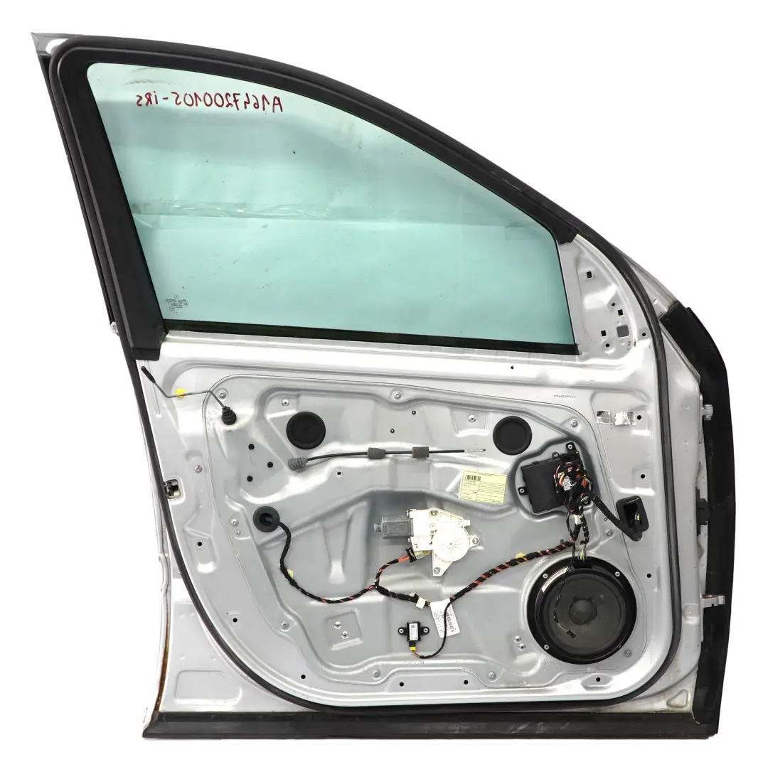 Drzwi Lewe Przednie Iridium Silver Srebrny Metalik - 775 do Mercedes W164 o numerze A1647200105 Mercedes W164 Drzwi Lewe Przednie Iridium Silver Srebrny Metalik - 775 - SKU A1647200105-IRS - Numer Części A1647200105
