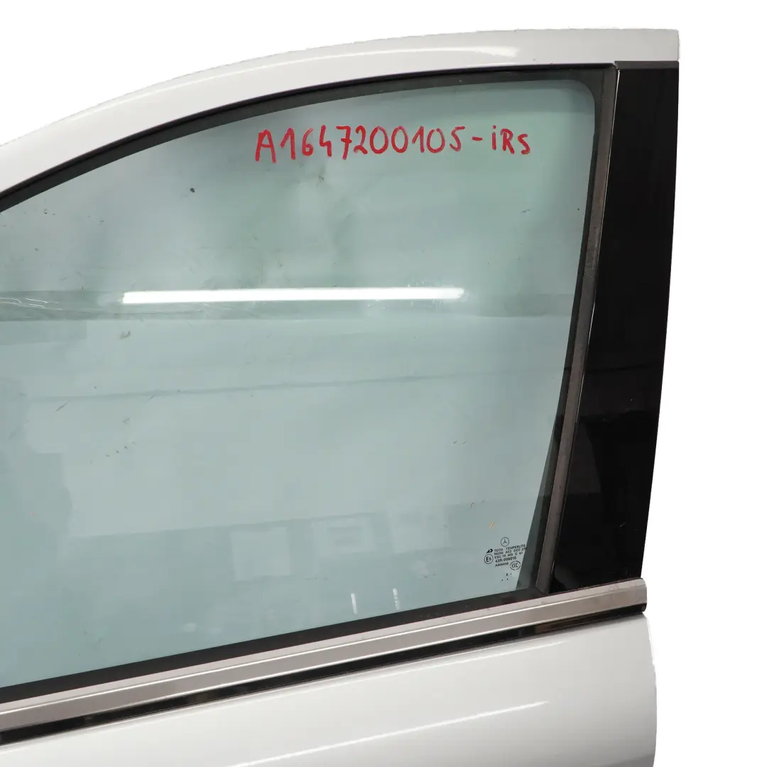 Gauche Argent Iridium Métallisé - 775 pour Mercedes W164 Porte Avant à propos du numéro de pièce A1647200105 Mercedes W164 Porte Avant Gauche Argent Iridium Métallisé - 775 - SKU A1647200105-IRS - Numéro de pièce A1647200105