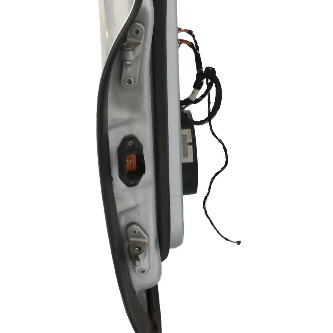 Porta anteriore destra Iridium Silver Metallic - 775 per Mercedes W164 con numero di parte A1647200205 Mercedes W164 Porta anteriore destra Iridium Silver Metallic - 775 - SKU A1647200205-IRS - Numero di parte A1647200205