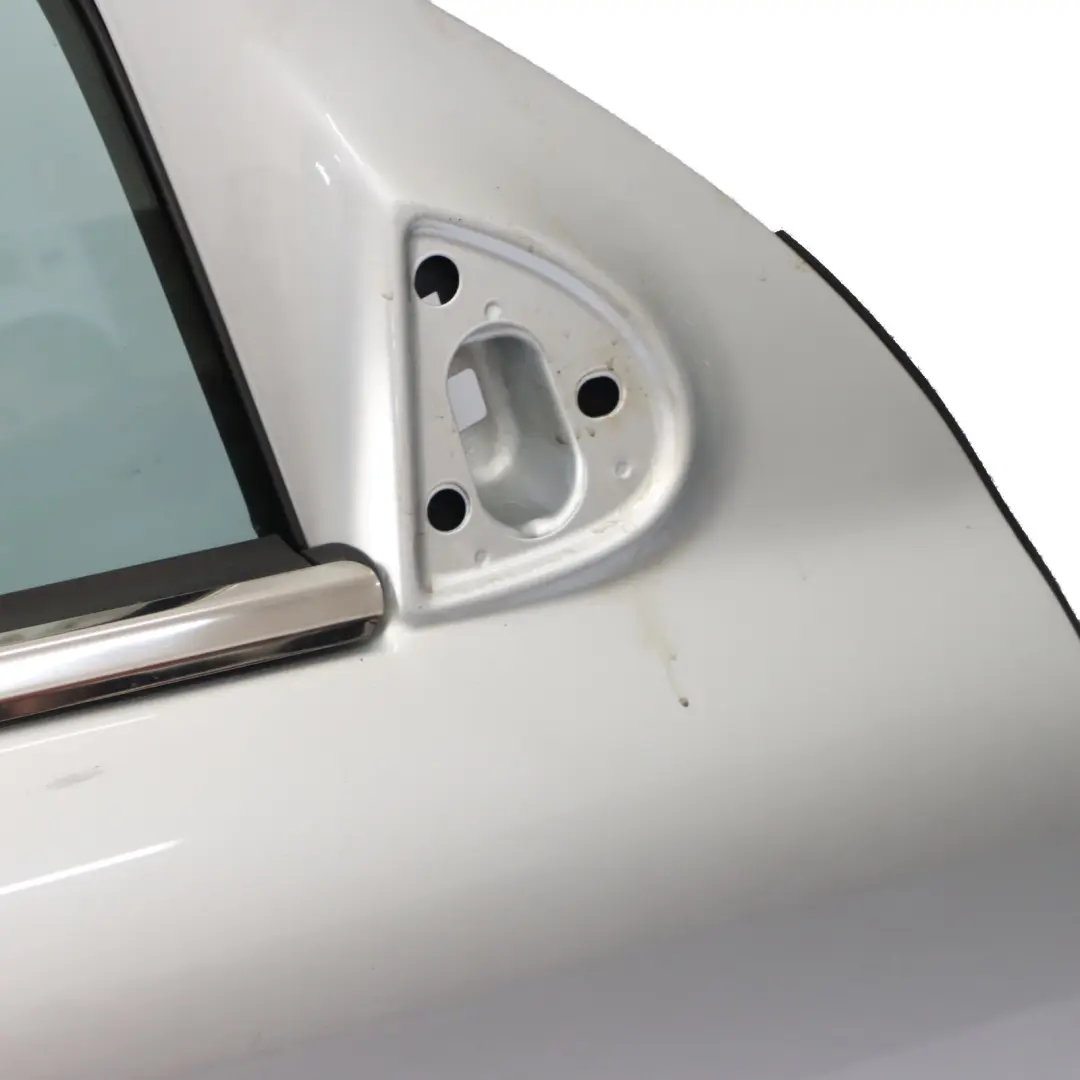 Droite Iridium Silver Metallic - 775 pour Mercedes W164 Porte Avant à propos du numéro de pièce A1647200205 Mercedes W164 Porte Avant Droite Iridium Silver Metallic - 775 - SKU A1647200205-IRS - Numéro de pièce A1647200205