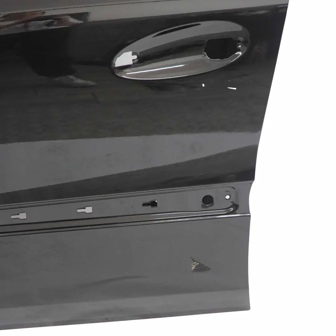 Puerta Delantera Izquierda Negro Obsidiana Metalizado - 197 para Mercedes W164 con número de pieza A1647200905 Mercedes W164 Puerta Delantera Izquierda Negro Obsidiana Metalizado - 197 - SKU A1647200905-OB - Número de pieza A1647200905