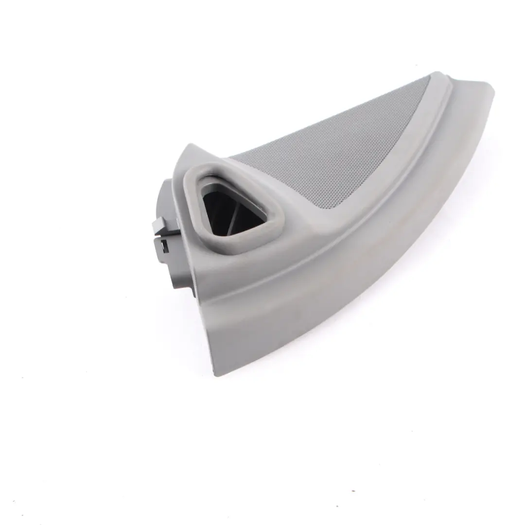 Lautsprecherabdeckung Dreieck vorne links Trim Grau für Mercedes W164 mit Teilenummer A1647201770 Mercedes W164 Lautsprecherabdeckung Dreieck vorne links Trim Grau - SKU A1647201770 - Teilenummer A1647201770
