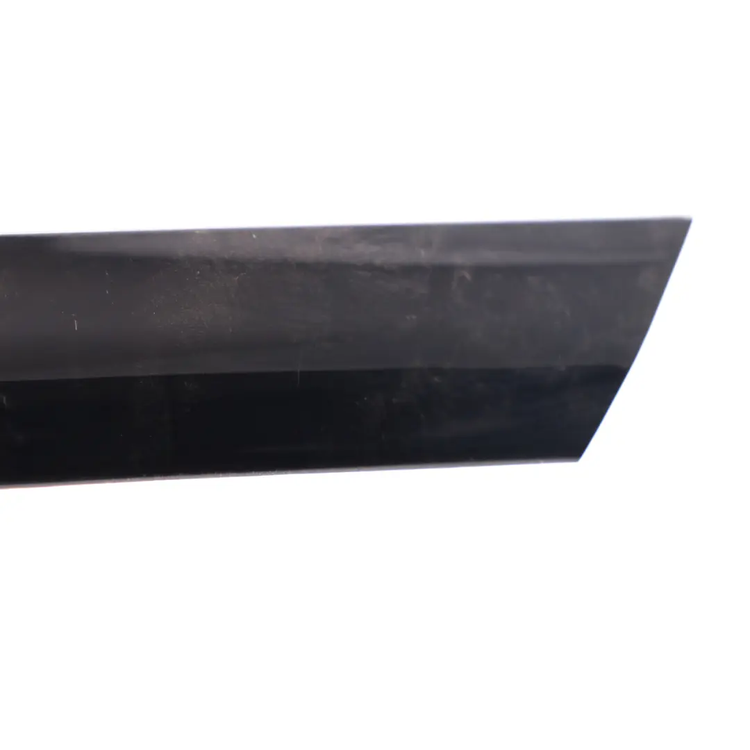 Striscia decorativa porta posteriore sinistra Nero Legno Cromo per Mercedes W164 con numero di parte A1647303322 Mercedes W164 Striscia decorativa porta posteriore sinistra Nero Legno Cromo - SKU A1647203322 - Numero di parte A1647303322