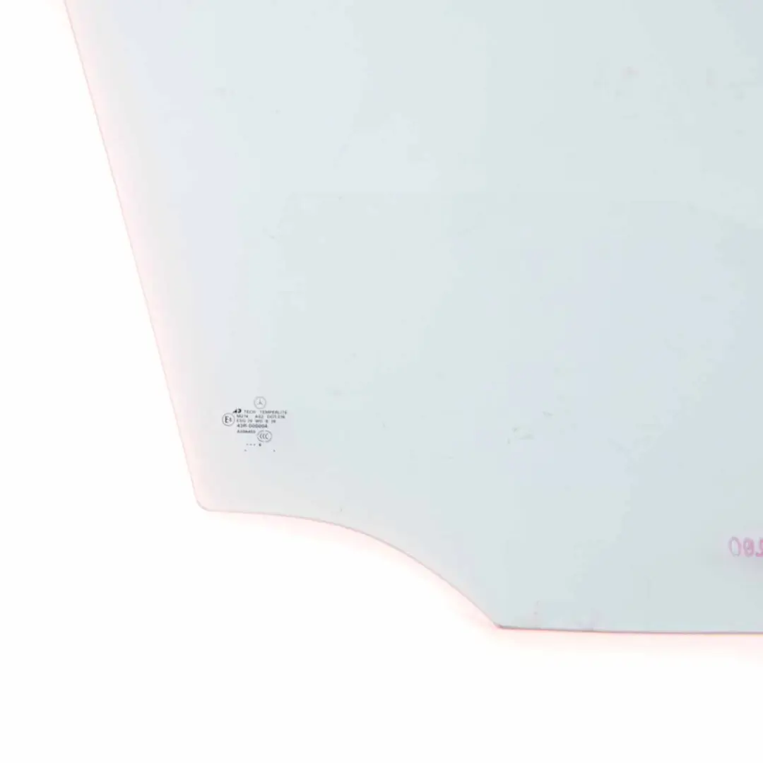 Vordertür rechts blau Fenster Glas AS2 für Mercedes W164 GL X164 mit Teilenummer A1647250000 Mercedes W164 GL X164 Vordertür rechts blau Fenster Glas AS2 - SKU A1647250000 - Teilenummer A1647250000