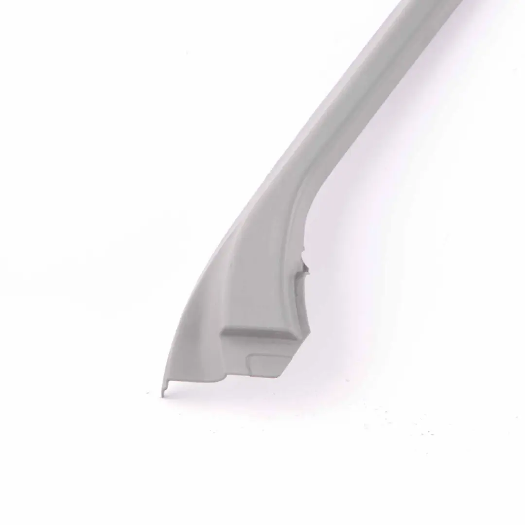 Coperchio telaio finestrino posteriore sinistro Grigio per Mercedes W164 con numero di parte A1647300970 Mercedes W164 Coperchio telaio finestrino posteriore sinistro Grigio - SKU A1647300970-1 - Numero di parte A1647300970