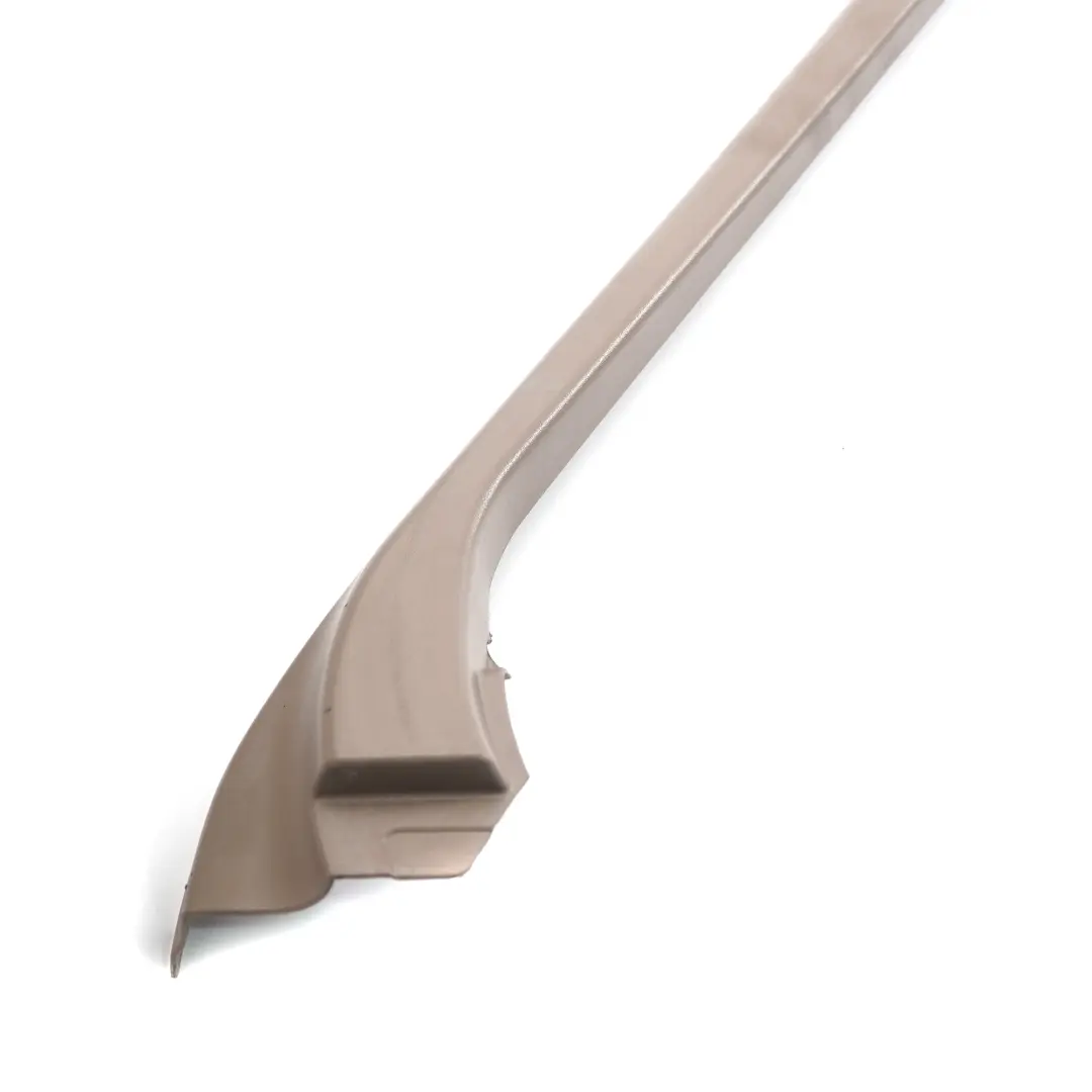 Coperchio telaio finestrino posteriore sinistro Marrone 1647300970 per Mercedes W164 con numero di parte A1647300970 Mercedes W164 Coperchio telaio finestrino posteriore sinistro Marrone 1647300970 - SKU A1647300970-2 - Numero di parte A1647300970