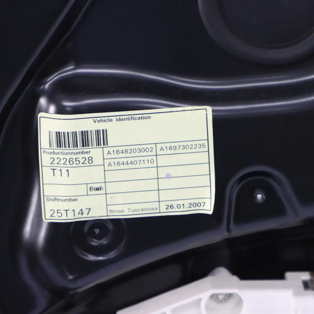 Mercedes ML W164 Porte Arrière Droite Argent Iridium Métallisé - 775 - SKU A1647301005-IRS - Numéro de pièce A1647301005