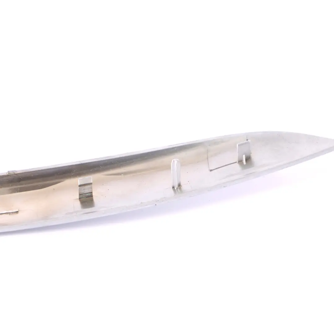 Bande décorative de porte arrière droite argent pour Mercedes X164 à propos du numéro de pièce A1647302422 Mercedes X164 Bande décorative de porte arrière droite argent - SKU A1647302422 - Numéro de pièce A1647302422