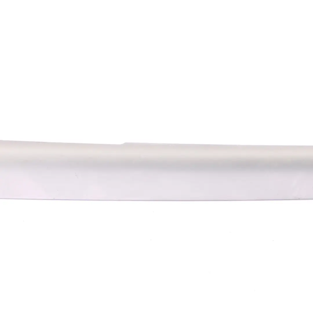 Puerta Franja Decoración Trim Trasera Derecha Plata para Mercedes X164 con número de pieza A1647302422 Mercedes X164 Puerta Franja Decoración Trim Trasera Derecha Plata - SKU A1647302422 - Número de pieza A1647302422