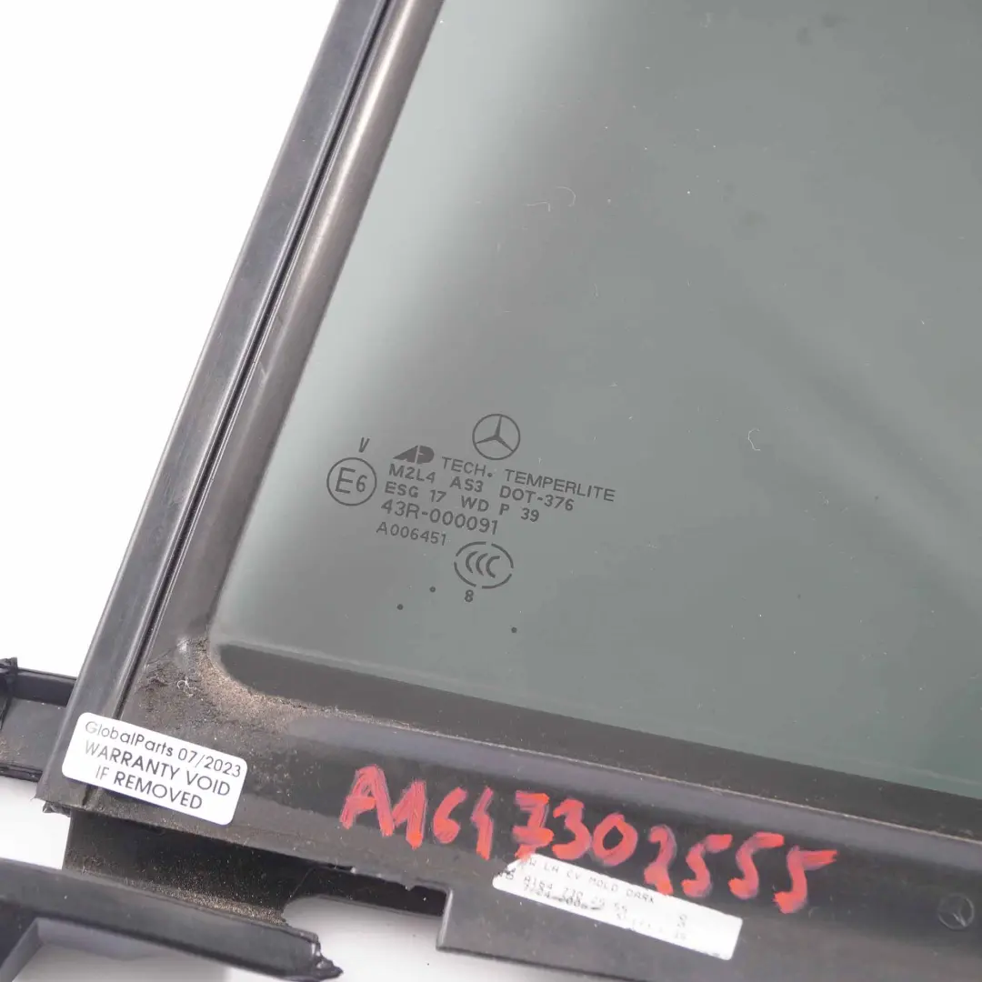 Fensterscheibe hinten links Türdreieck getönt AS3 für Mercedes W164 mit Teilenummer A1647302555 Mercedes W164 Fensterscheibe hinten links Türdreieck getönt AS3 - SKU A1647302555 - Teilenummer A1647302555