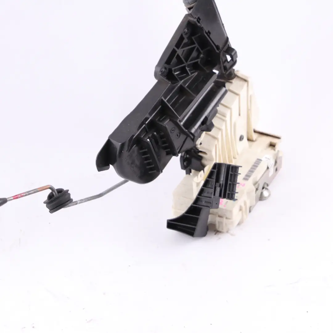 Door Lock Mercedes ML W164 Rear Right O/S Mechanism Actuator A1697302235 to with Part number A1647302635 Door Lock Mercedes ML W164 Rear Right O/S Mechanism Actuator A1697302235 - SKU A1647302635-2 - Part number A1647302635