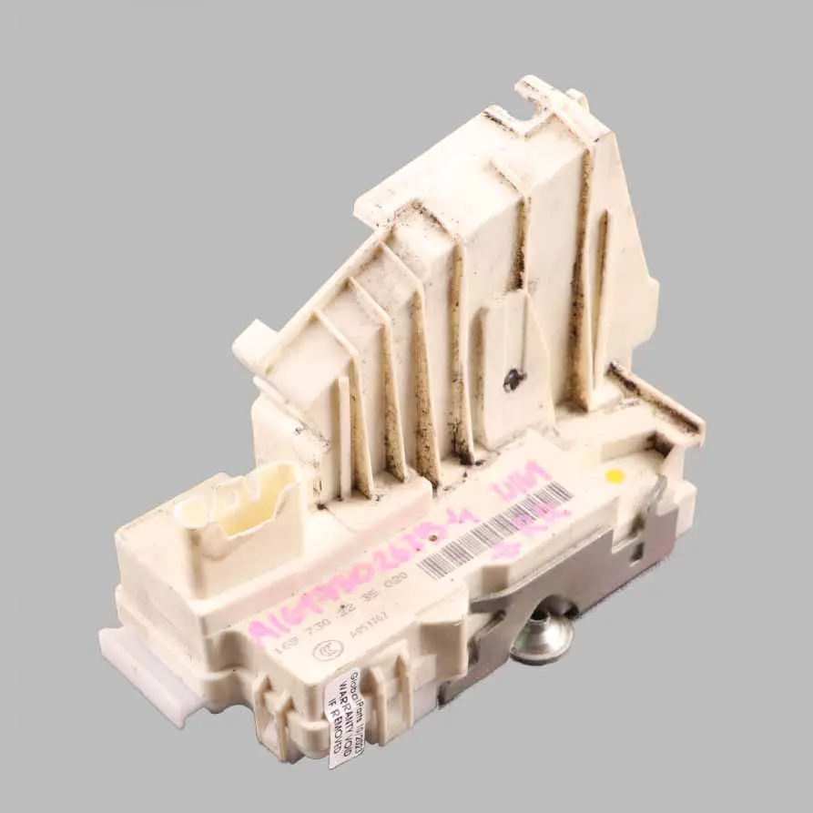 Door Lock Latch Mechanism Actuator Rear Right O/S A1697302235 to Mercedes ML W164 with Part number A1647302635 Mercedes ML W164 Door Lock Latch Mechanism Actuator Rear Right O/S A1697302235 - SKU A1647302635-4 - Part number A1647302635