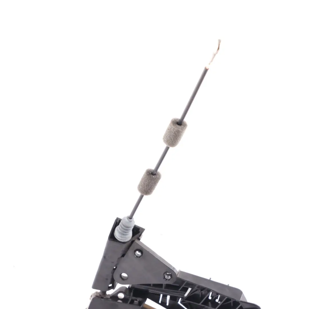 Attuatore Meccanismo Portiera Posteriore Destra A1697302235 per Mercedes ML W164 con numero di parte A1647302635 Mercedes ML W164 Attuatore Meccanismo Portiera Posteriore Destra A1697302235 - SKU A1647302635 - Numero di parte A1647302635