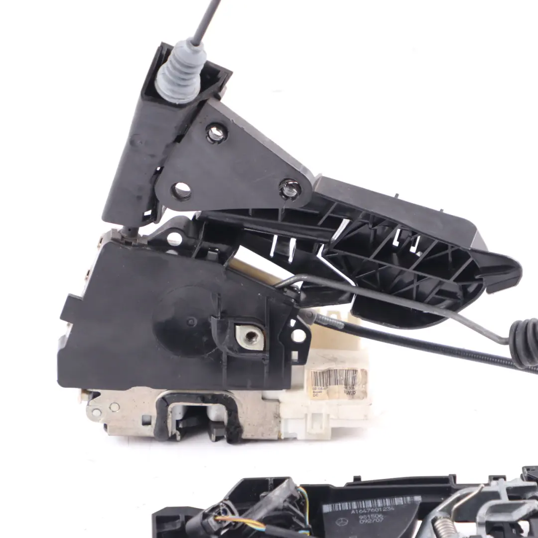 Mercedes ML W164 Rear Right Door Lock Mechanism Actuator A1697302235 - SKU A1647302635 - Part number A1647302635