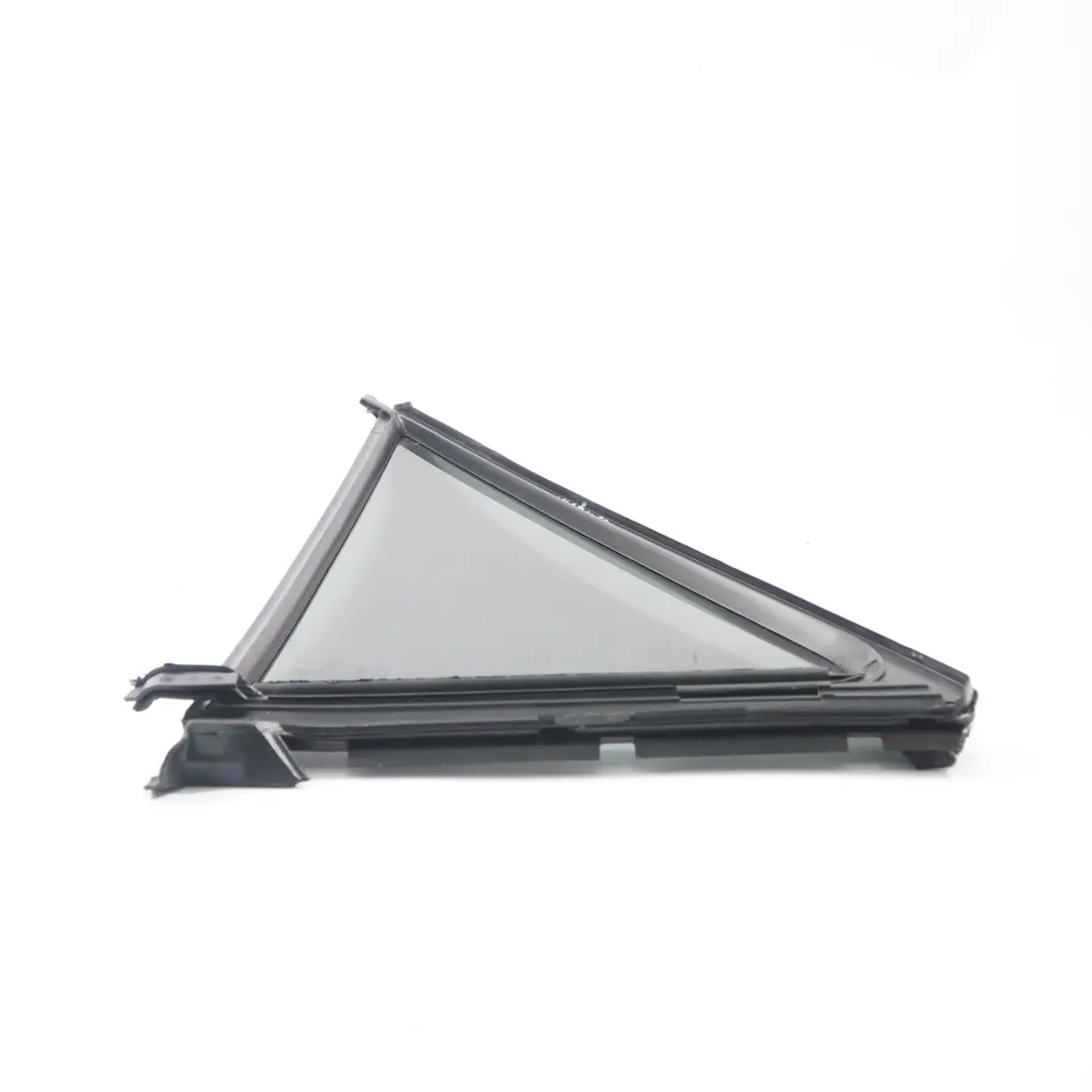Vitrage Arrière Droite Porte Triangle Teinté AS3 pour Mercedes W164 à propos du numéro de pièce A1647302655 Mercedes W164 Vitrage Arrière Droite Porte Triangle Teinté AS3 - SKU A1647302655 - Numéro de pièce A1647302655