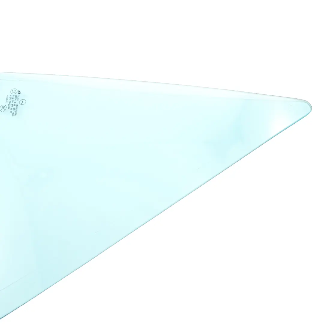 Vitrage Porte Arrière Gauche Quartier Bleu Vitrage pour Mercedes W164 à propos du numéro de pièce A1647302555 Mercedes W164 Vitrage Porte Arrière Gauche Quartier Bleu Vitrage - SKU A1647302755 - Numéro de pièce A1647302555