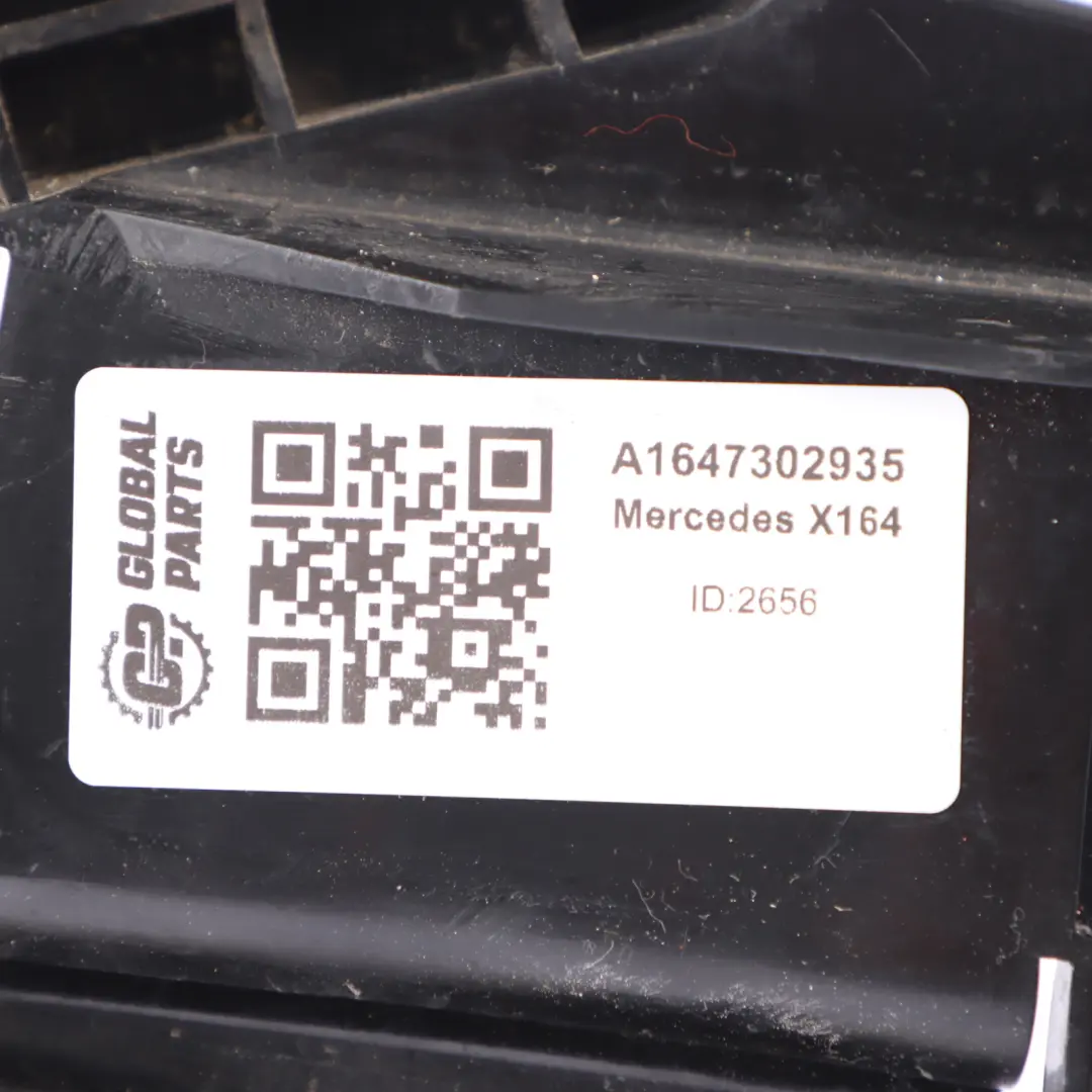 Actuador mecanismo cierre puerta trasera izquierda para Mercedes ML W164 con número de pieza A1647302935 Mercedes ML W164 Actuador mecanismo cierre puerta trasera izquierda - SKU A1647302935 - Número de pieza A1647302935