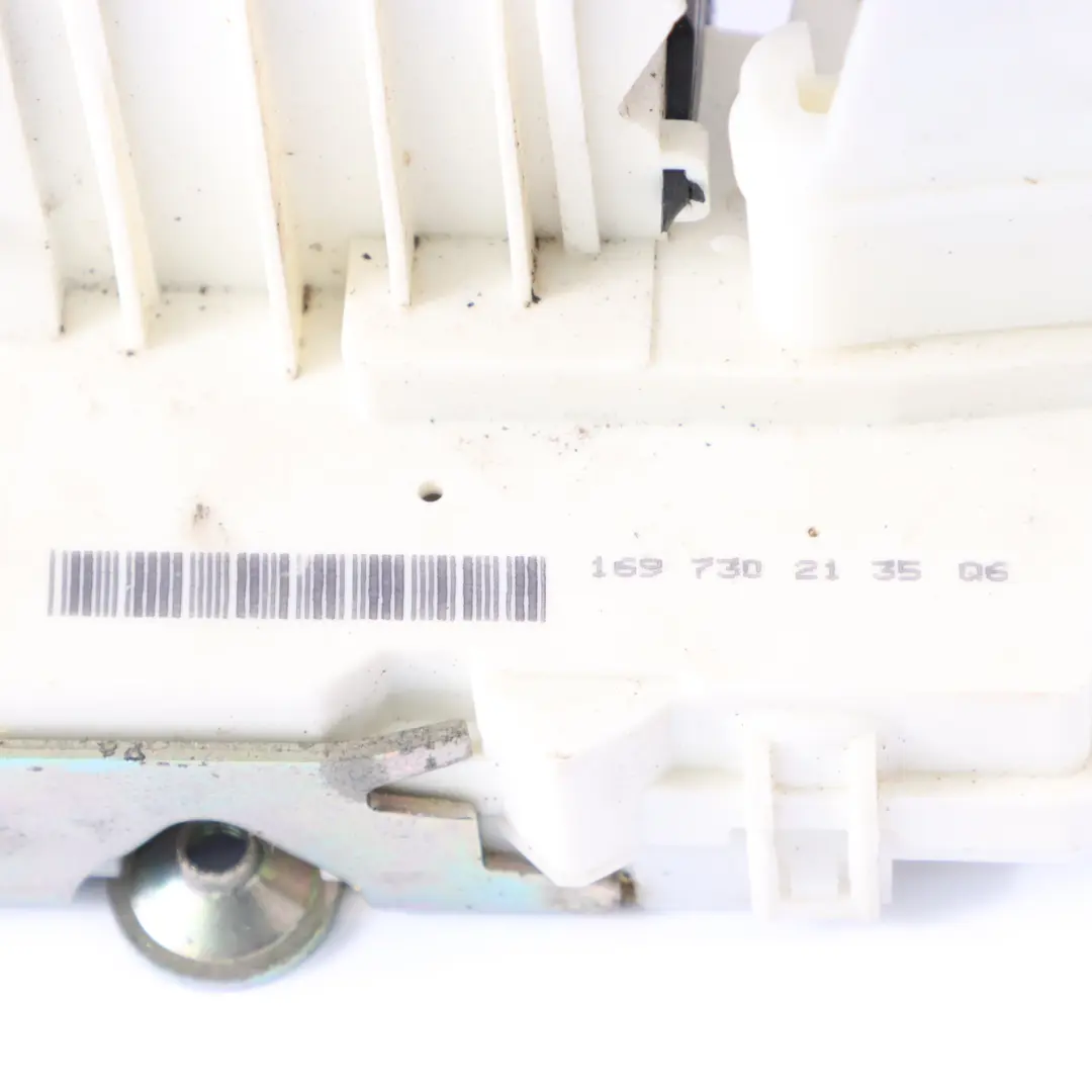 Mécanisme verrouillage porte arrière gauche pour Mercedes ML W164 à propos du numéro de pièce A1647302935 Mercedes ML W164 Mécanisme verrouillage porte arrière gauche - SKU A1647302935 - Numéro de pièce A1647302935