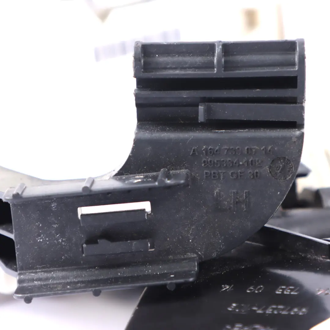 Tür schloss verriegelung Mechanismus hinten links für Mercedes ML W164 mit Teilenummer A1647302935 Mercedes ML W164 Tür schloss verriegelung Mechanismus hinten links - SKU A1647302935 - Teilenummer A1647302935