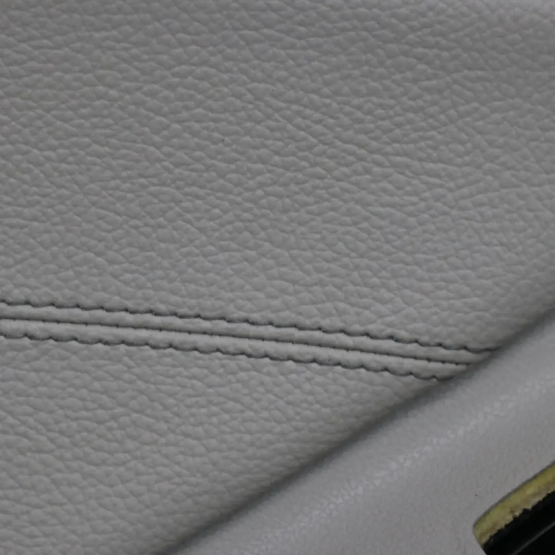 Tarjeta de Puerta Trasera Izquierda Embellecedor A1647301370 para Mercedes ML W164 con número de pieza A1647309570 Mercedes ML W164 Tarjeta de Puerta Trasera Izquierda Embellecedor A1647301370 - SKU A1647309570 - Número de pieza A1647309570