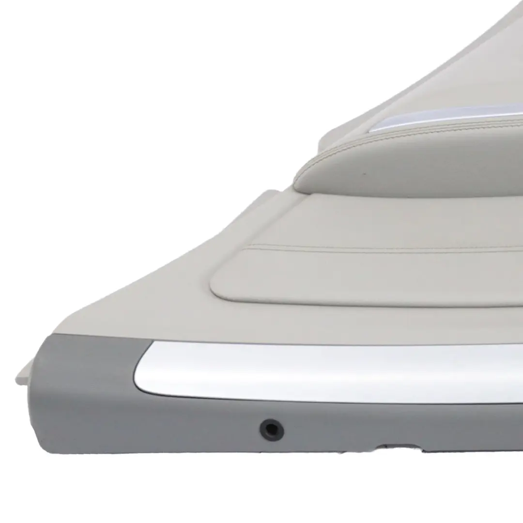 Scheda posteriore destra Rivestimenti rifinitura A1647301470 per Mercedes ML W164 con numero di parte A1647309670 Mercedes ML W164 Scheda posteriore destra Rivestimenti rifinitura A1647301470 - SKU A1647309670-2 - Numero di parte A1647309670